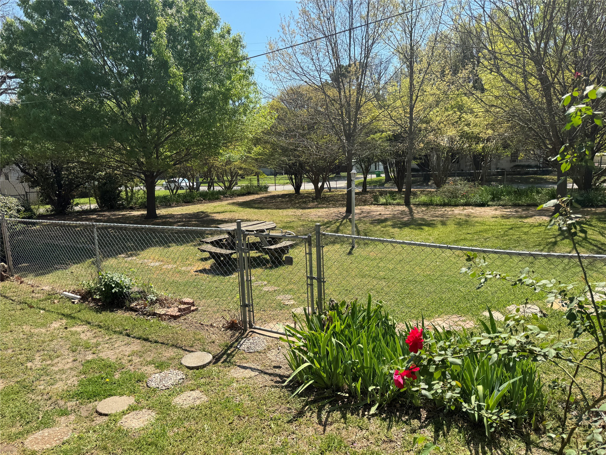 206 Ritchey Street Gainesville TX 76240