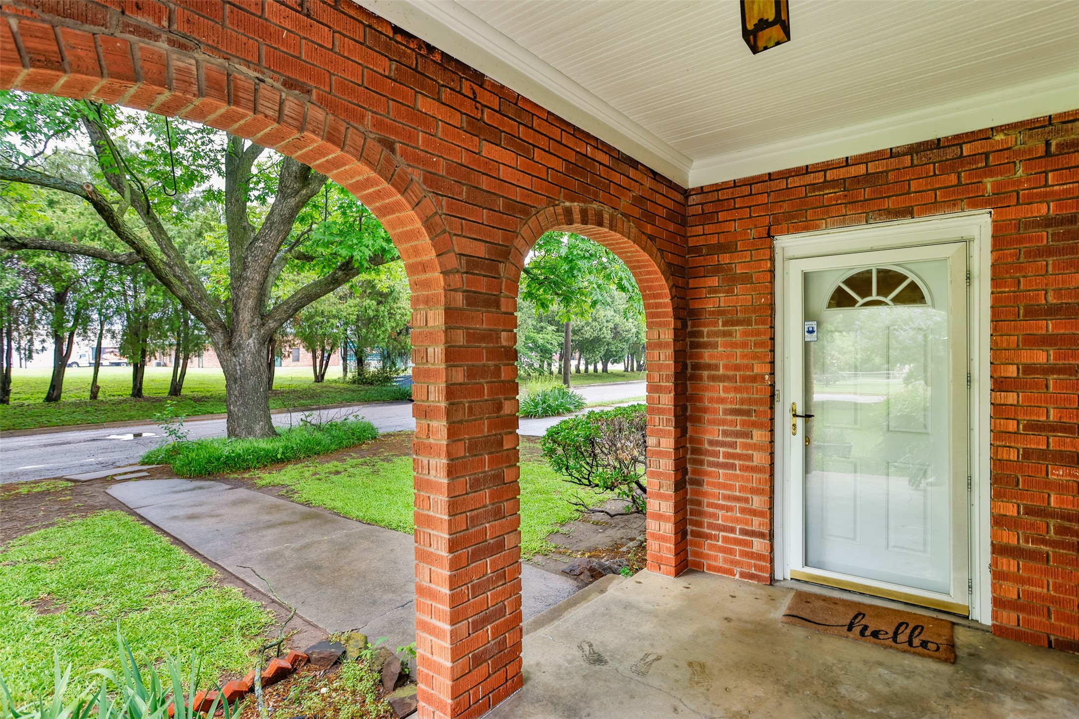 206 Ritchey Street Gainesville TX 76240