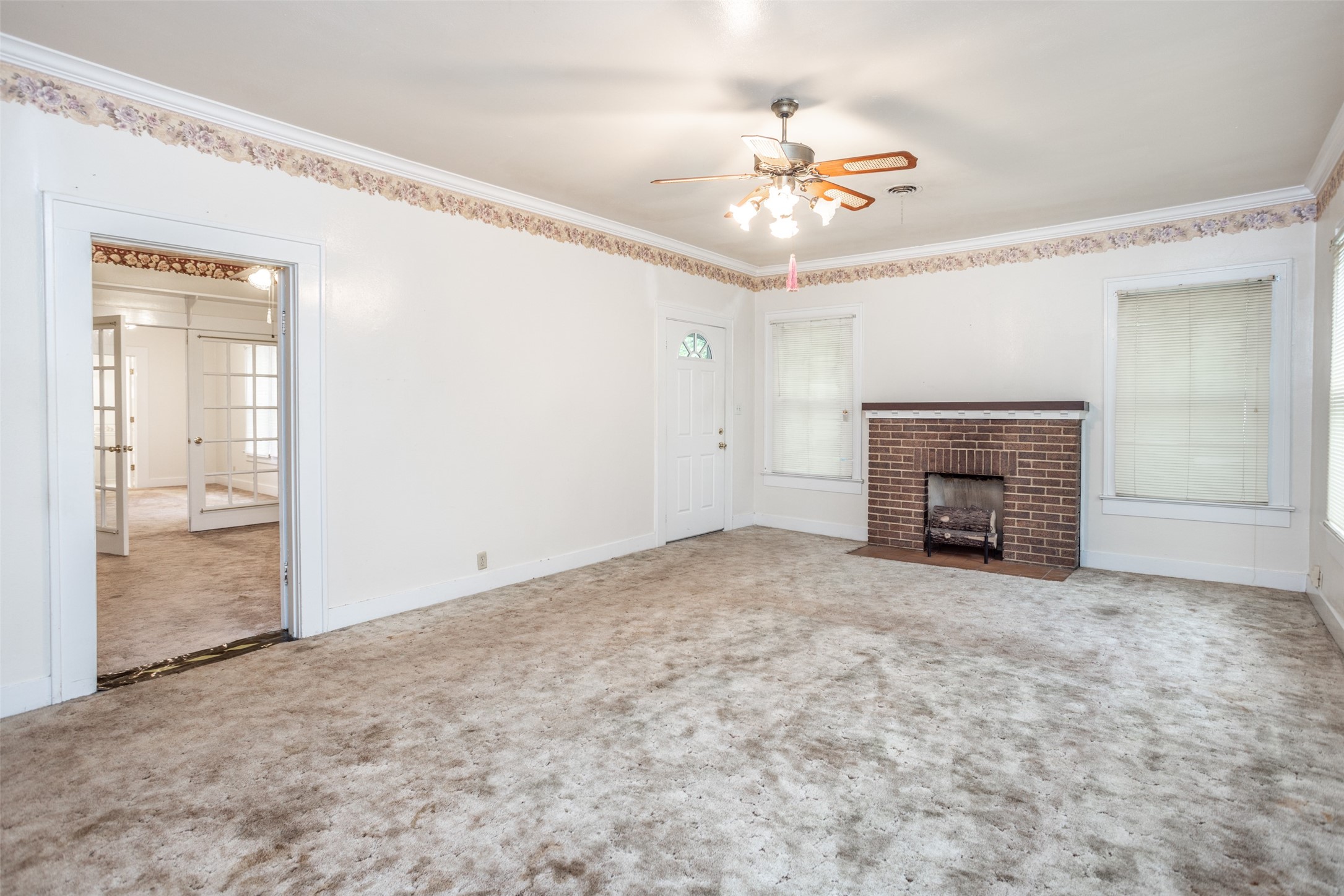 206 Ritchey Street Gainesville TX 76240