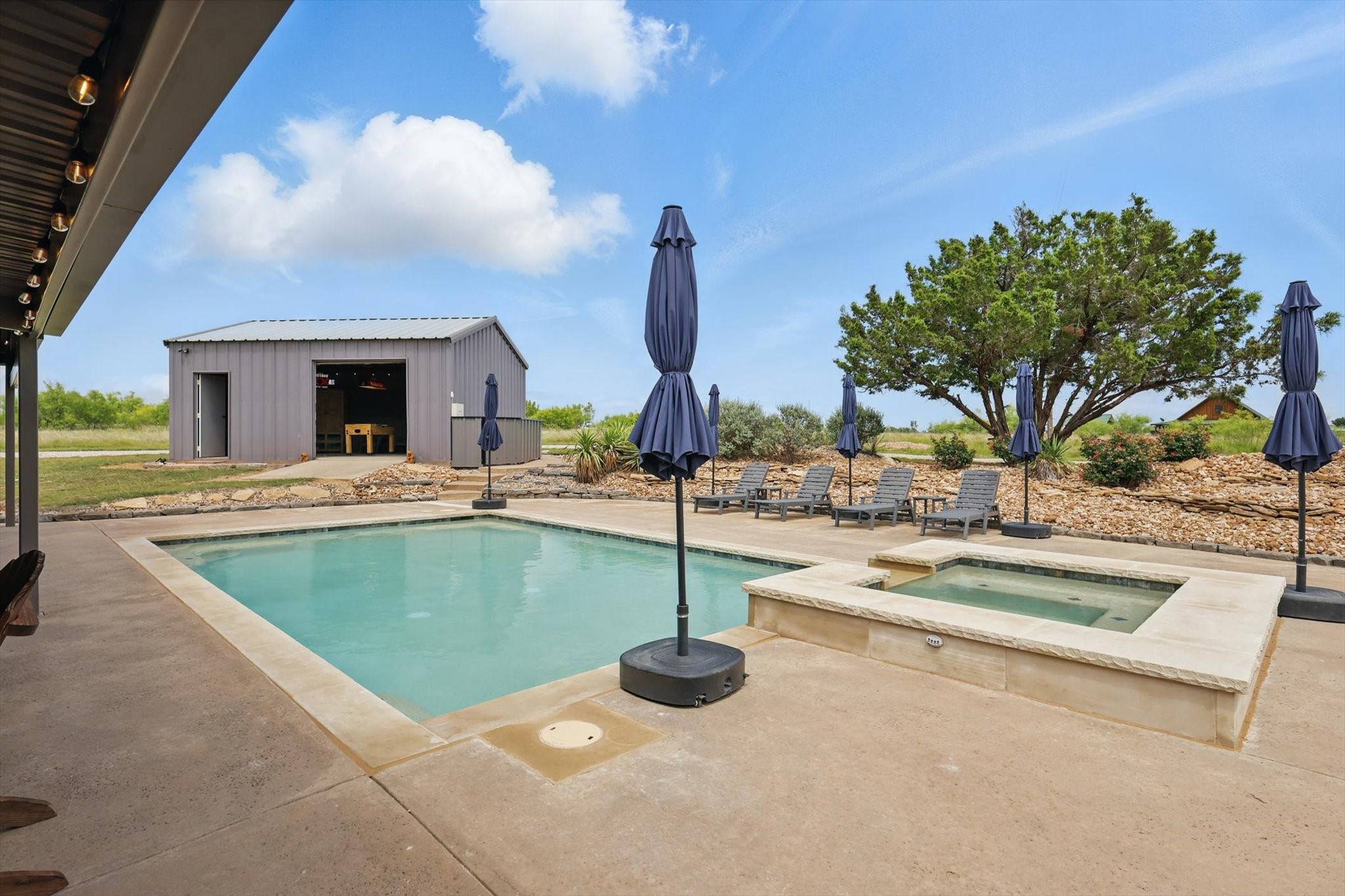 186 W Hells Gate Drive Strawn TX 76475