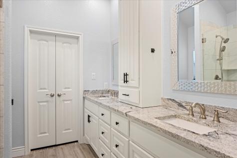 2206 Navasota Street Granbury TX 76048
