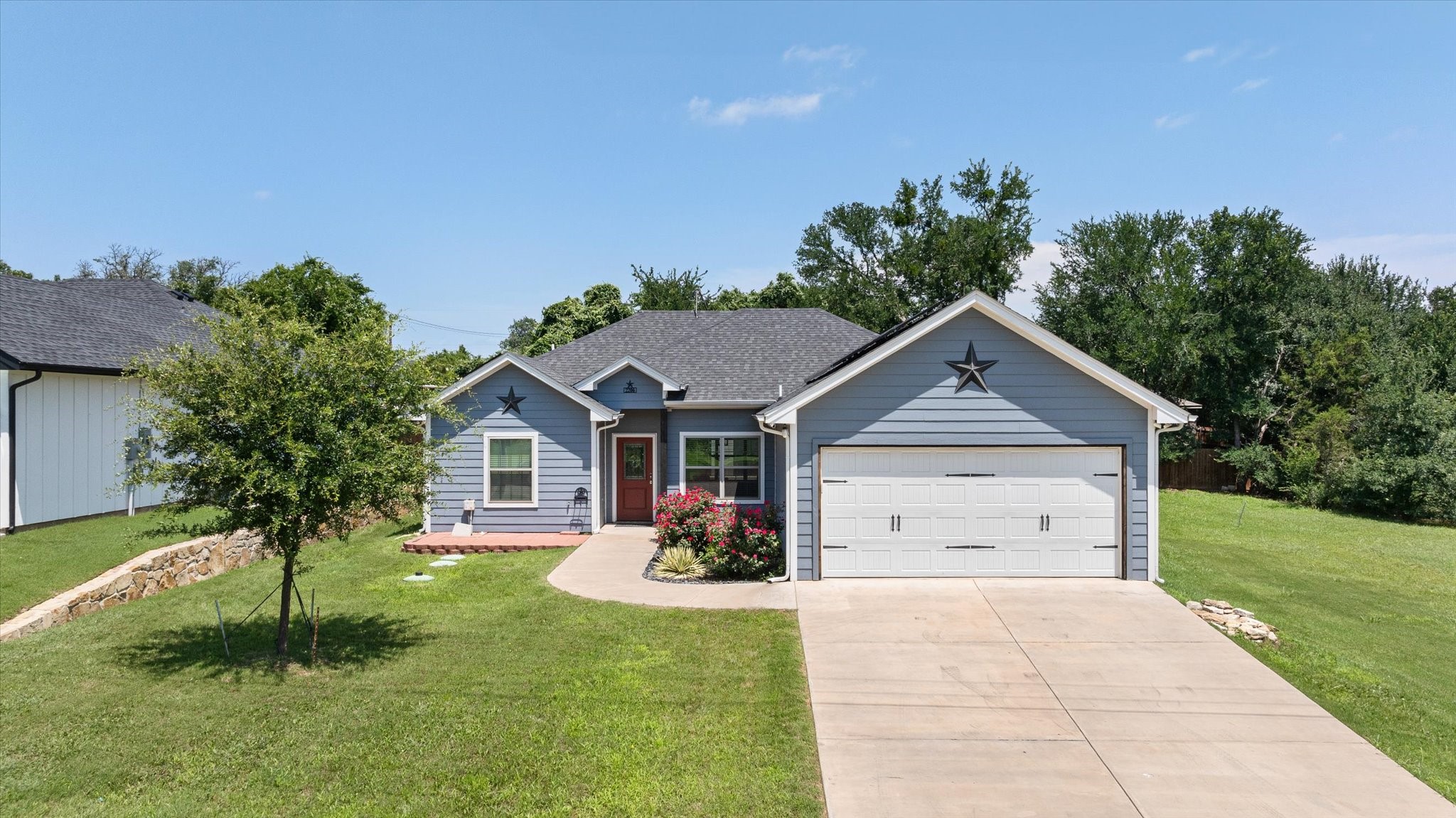 2206 Navasota Street Granbury TX 76048