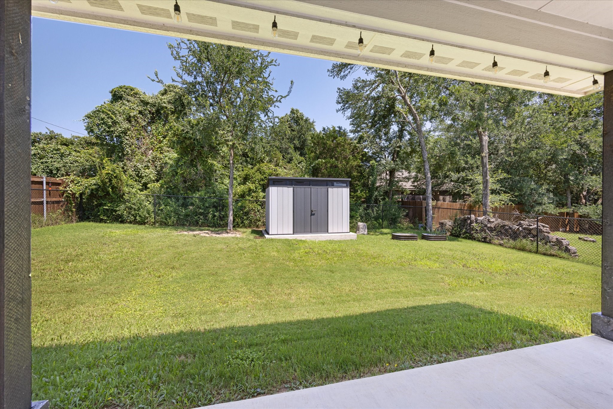 2206 Navasota Street Granbury TX 76048