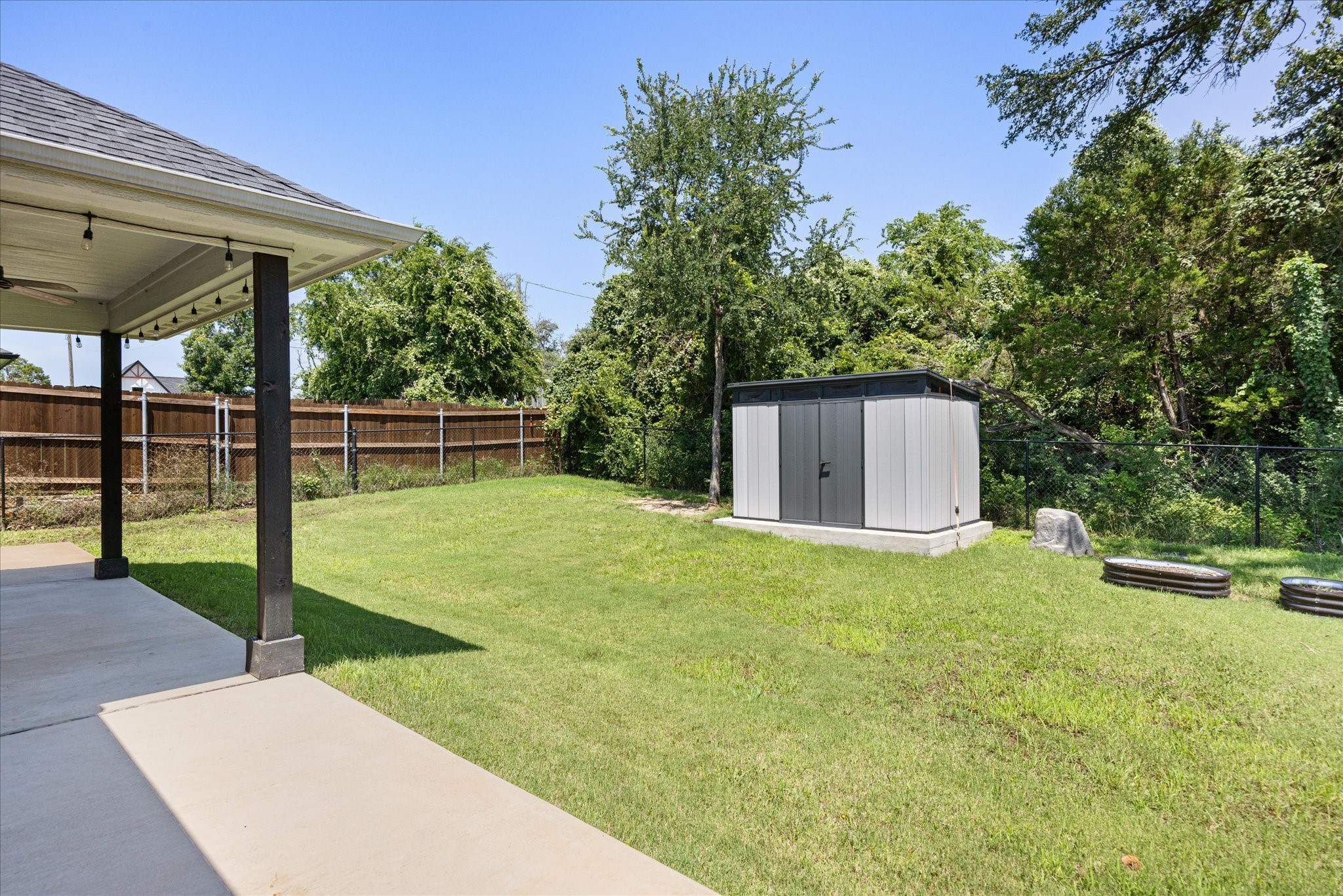 2206 Navasota Street Granbury TX 76048