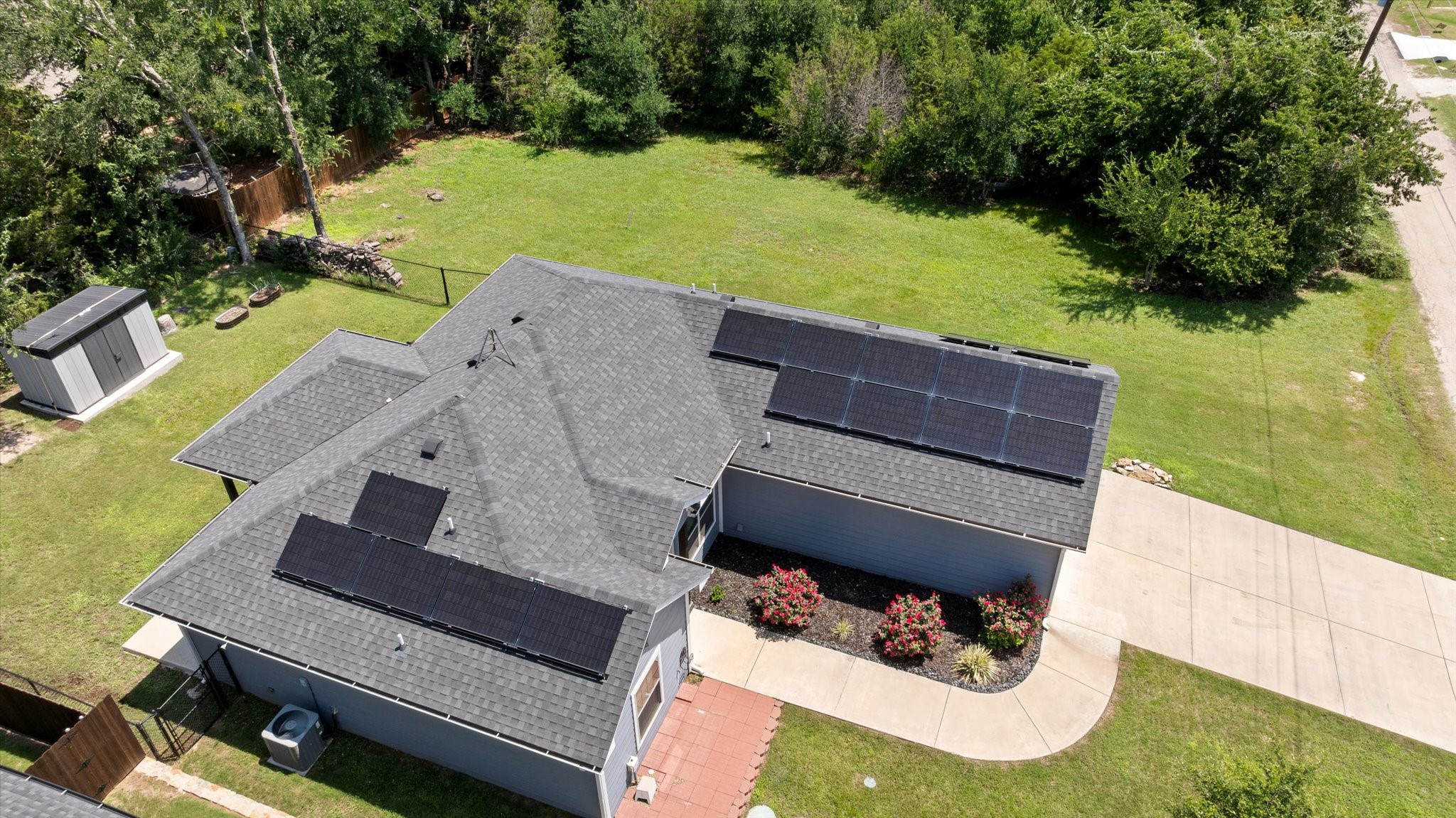 2206 Navasota Street Granbury TX 76048