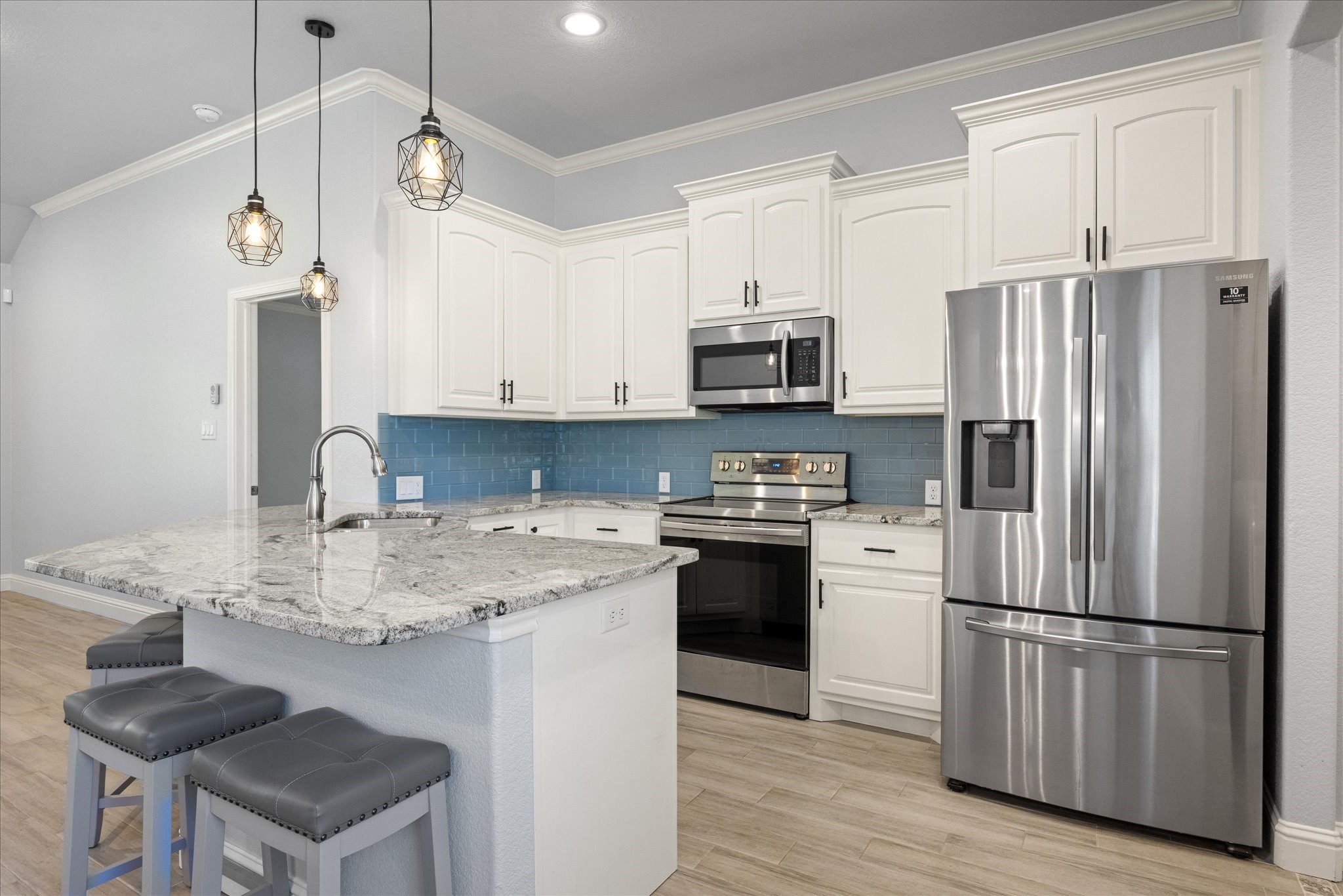 2206 Navasota Street Granbury TX 76048
