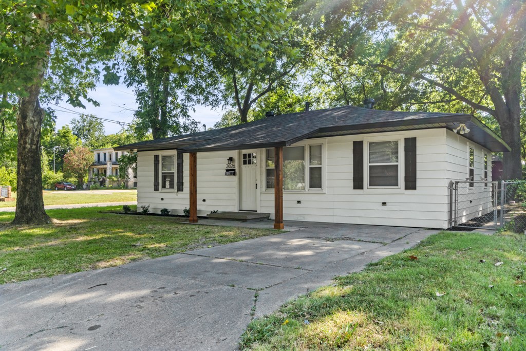 2026 S Walnut Street Sherman TX 75090