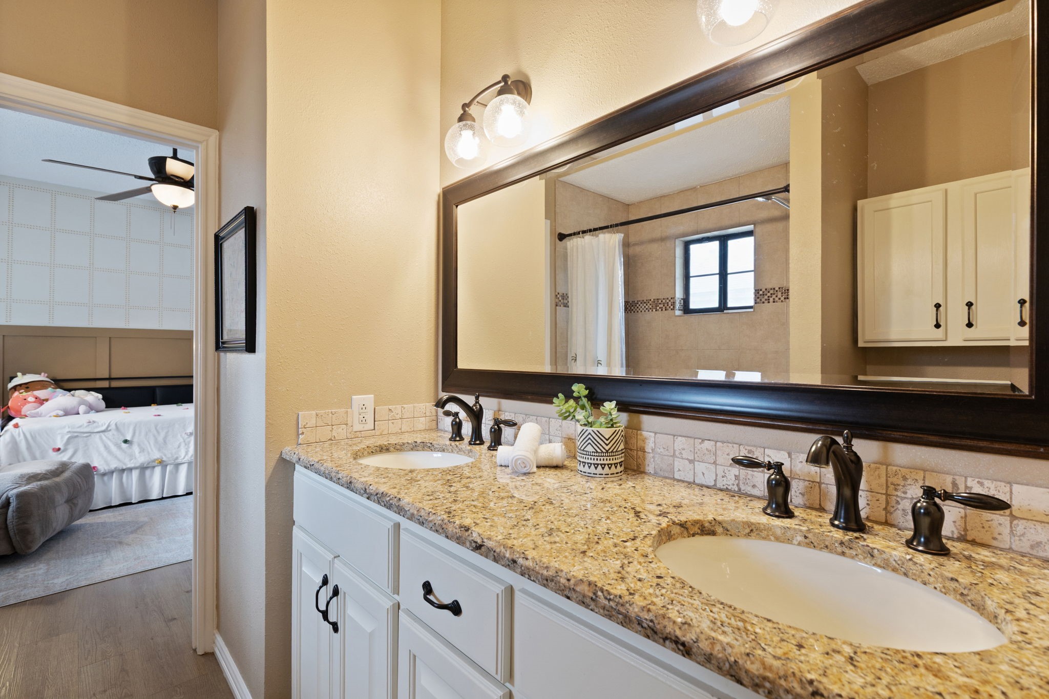 17230 Marianne Circle Dallas TX 75252