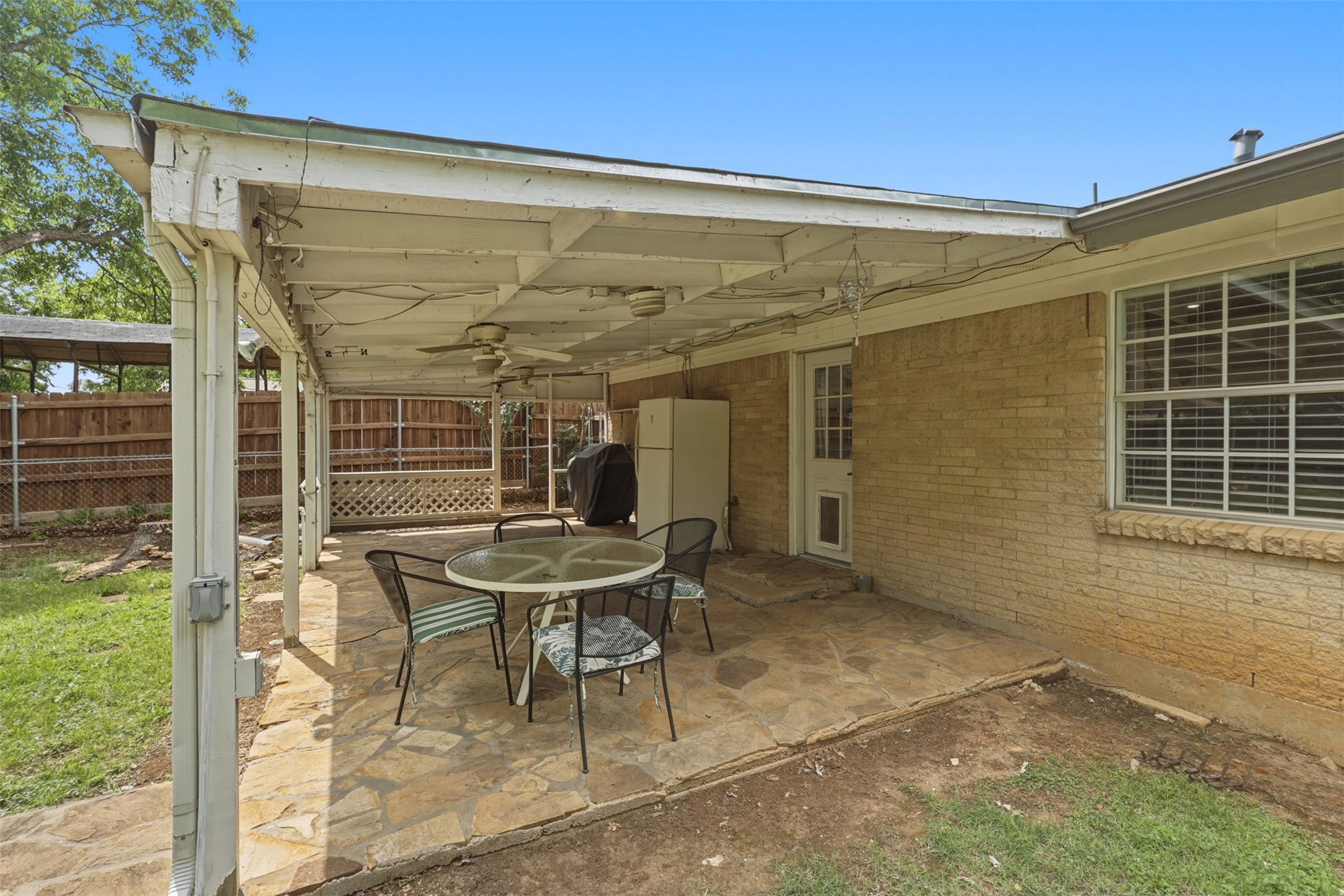 205 W Huitt Lane Euless TX 76040