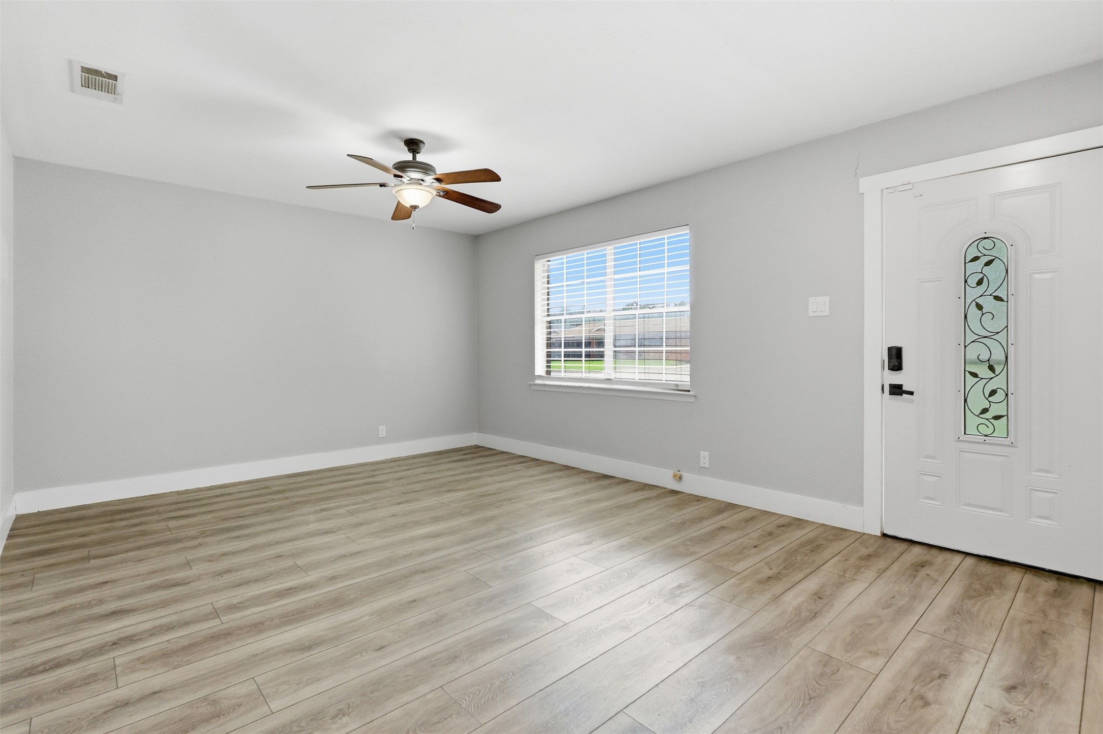 205 W Huitt Lane Euless TX 76040