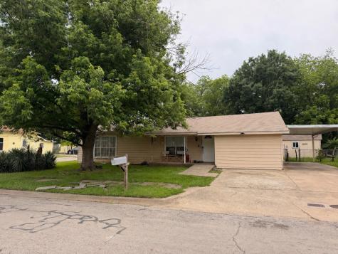 1101 N Wilhite Street Cleburne TX 76031