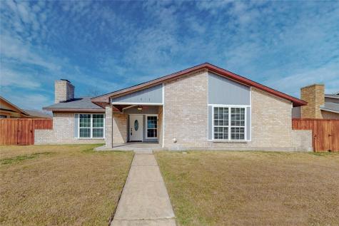 1813 Cripple Creek Drive Garland TX 75041