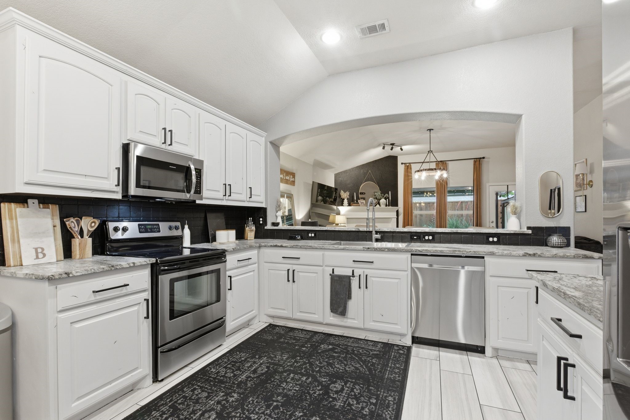 4003 Gabi Avenue Heartland TX 75126