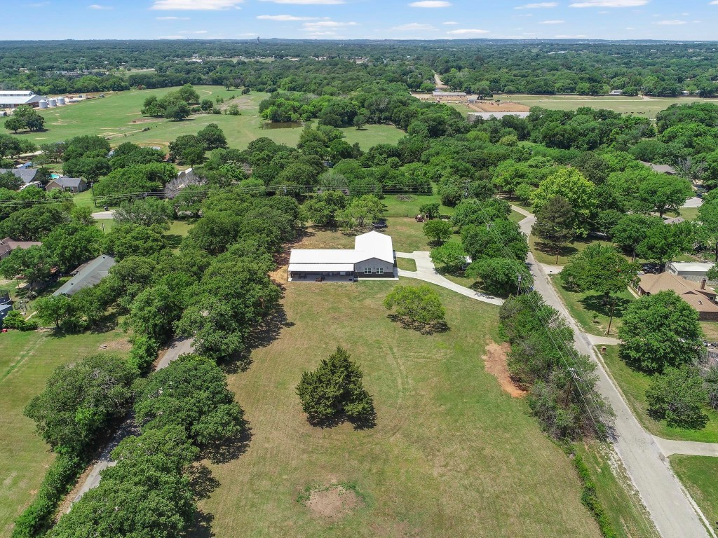 716 Hunting Brook Court Burleson TX 76028
