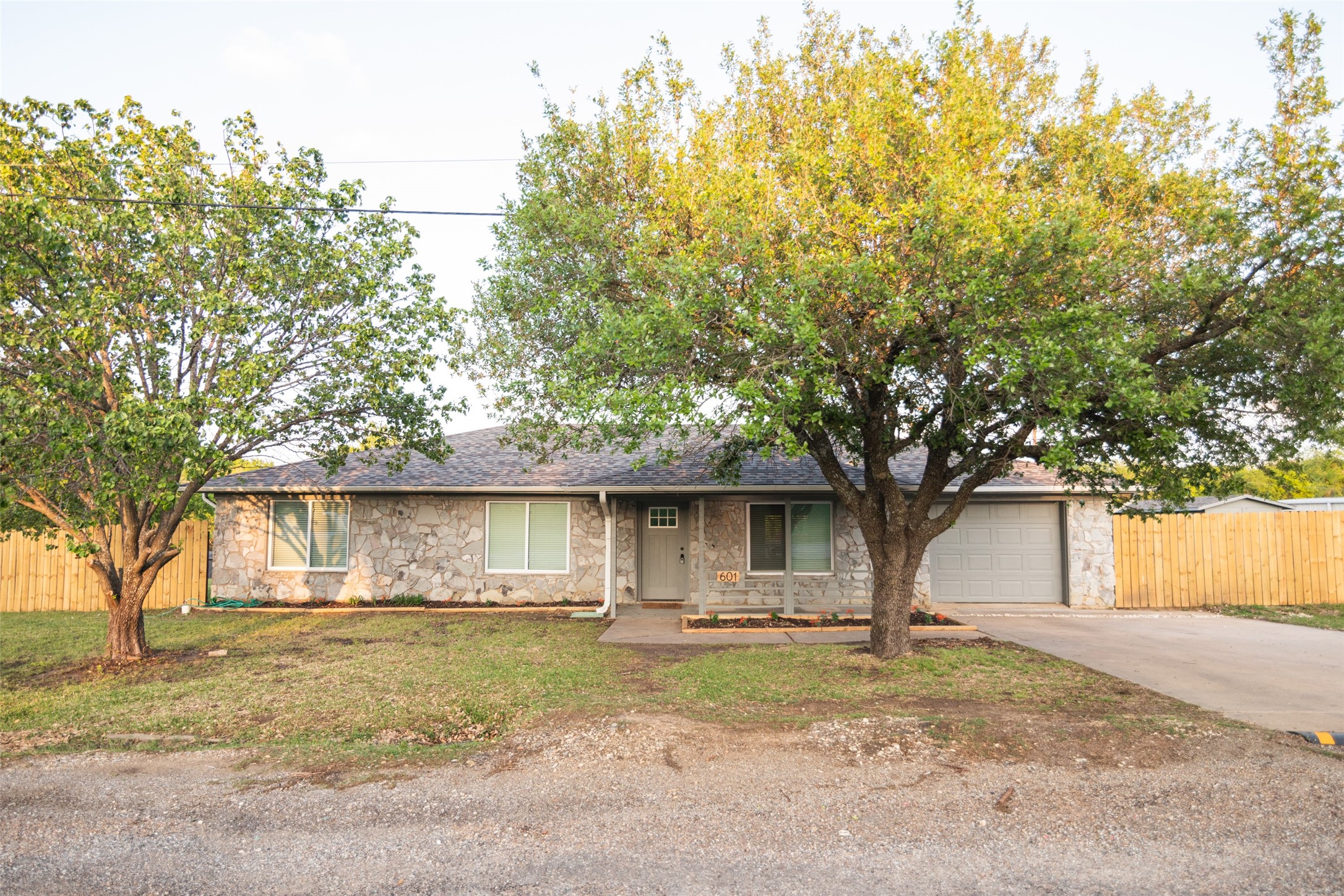 601 N Rosenstein Street Bells TX 75414
