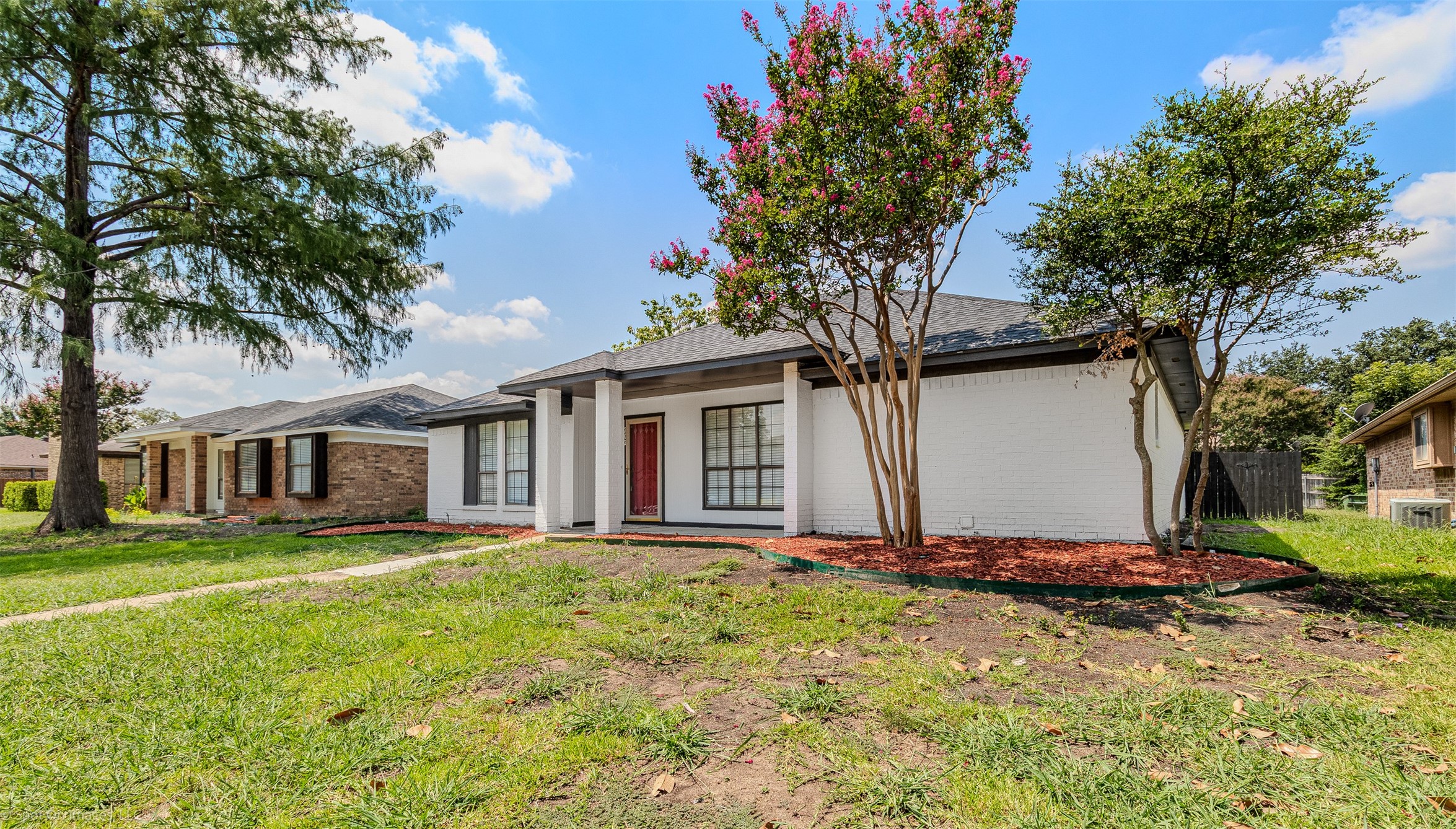 202 E Schreiber Street Garland TX 75040