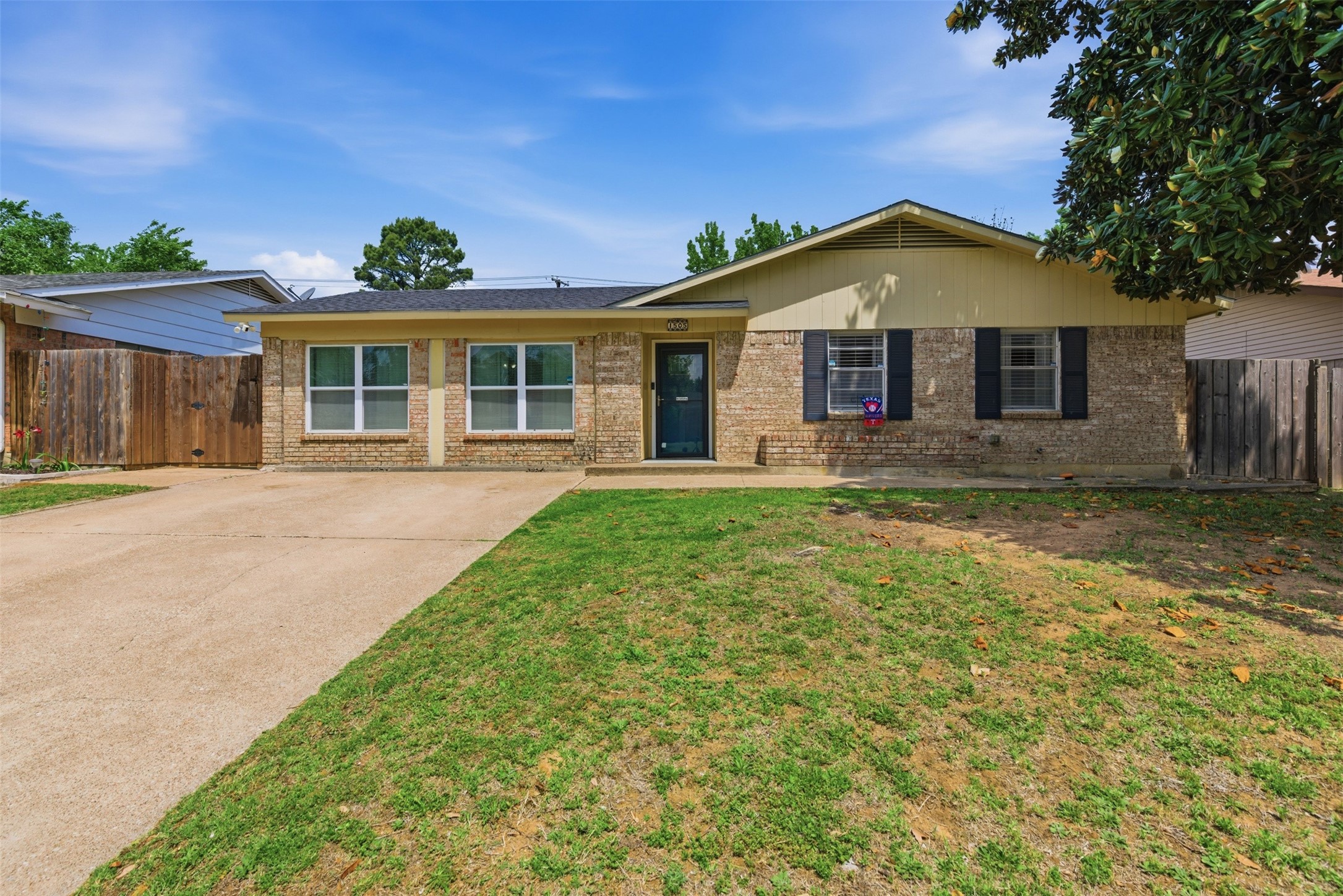 1505 Montclair Street Arlington TX 76015