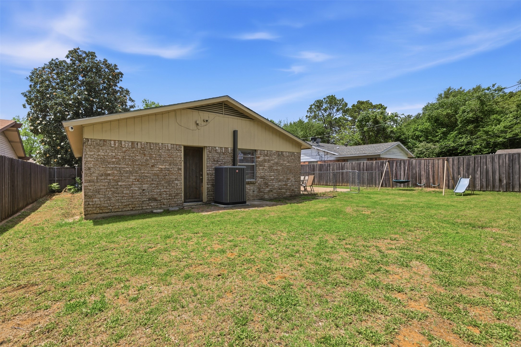 1505 Montclair Street Arlington TX 76015