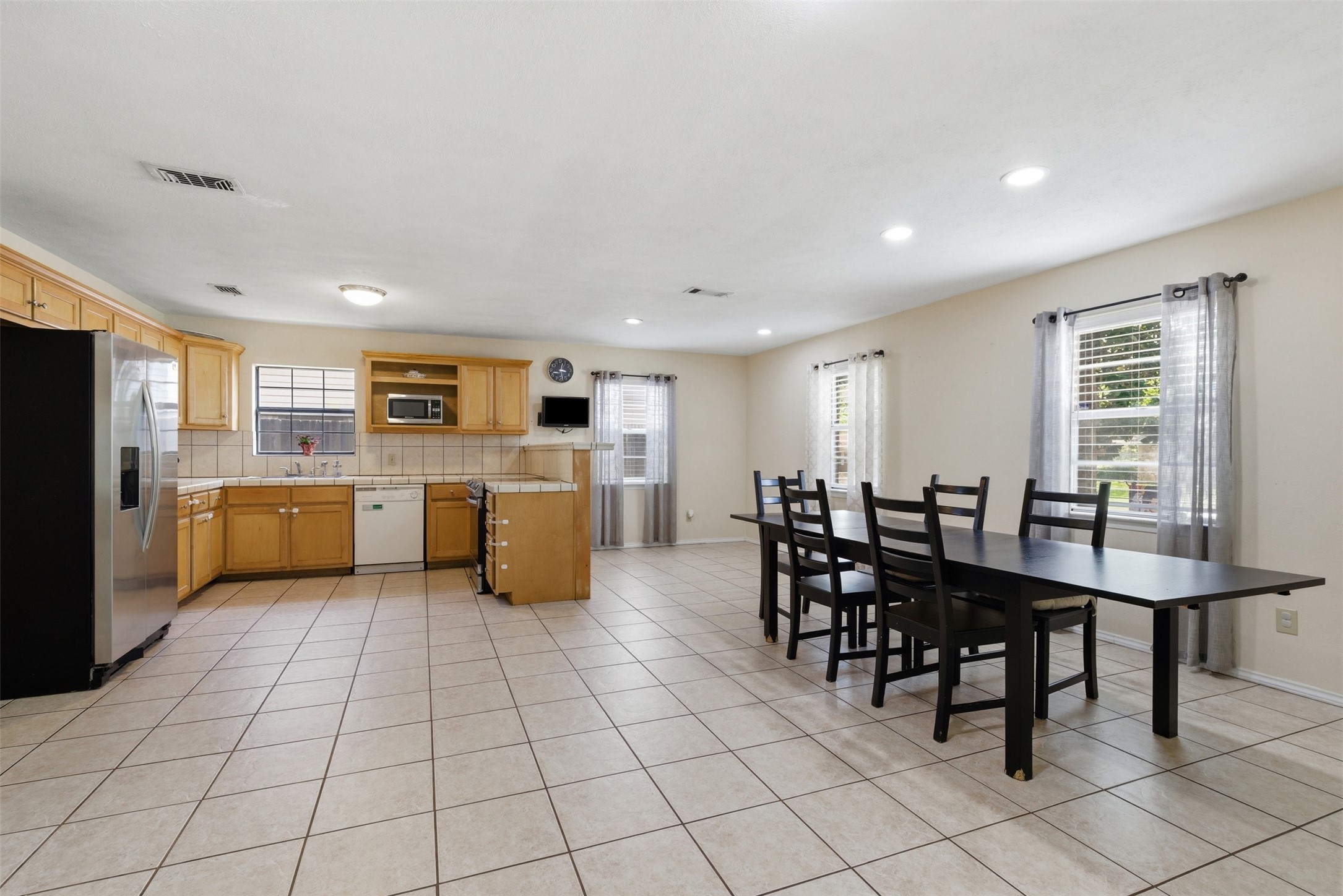 1505 Montclair Street Arlington TX 76015