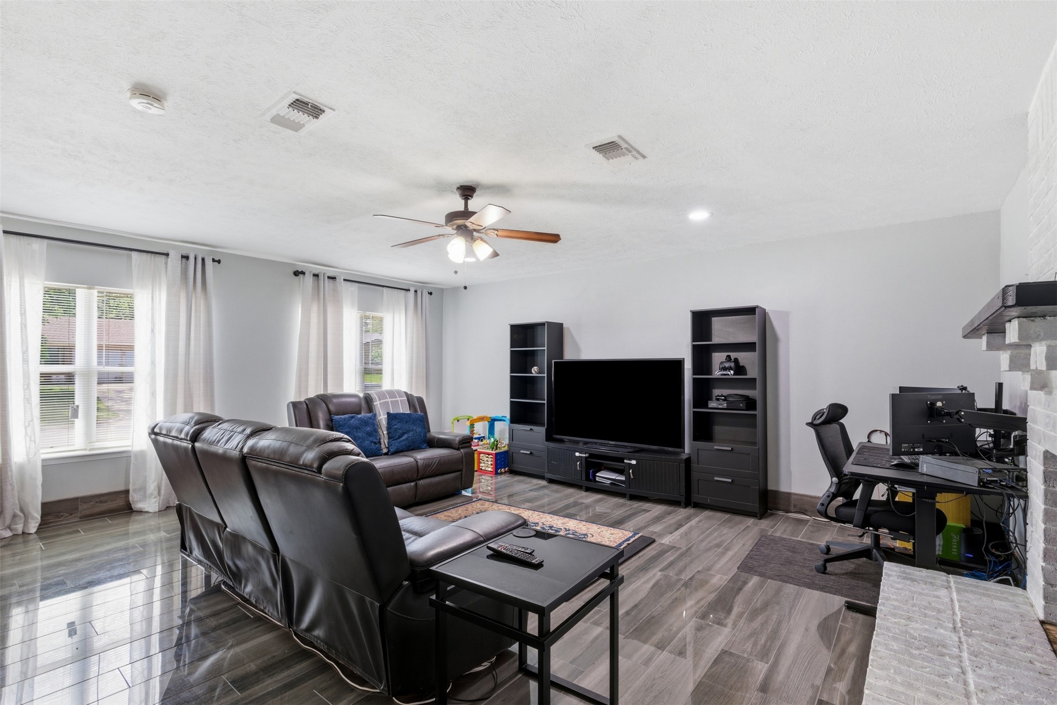 1505 Montclair Street Arlington TX 76015