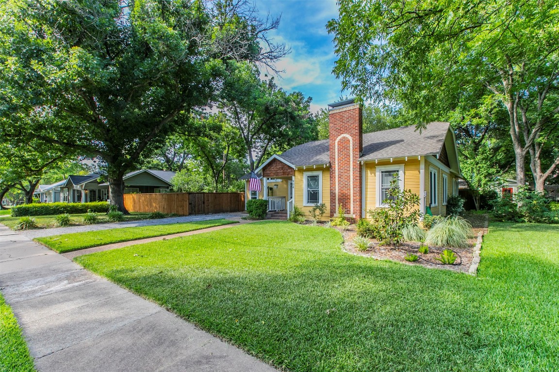 904 N Preston Street Ennis TX 75119