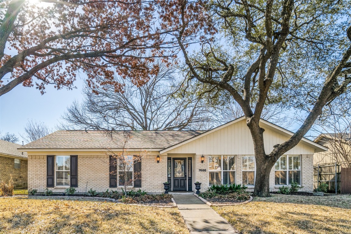 7668 La Manga Drive Dallas TX 75248