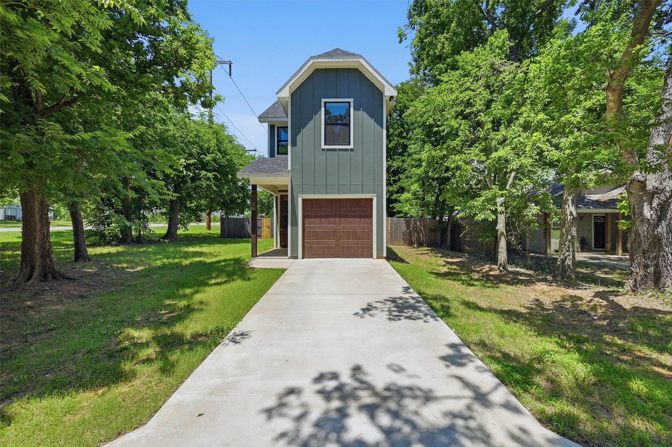 931 W Collins Street Denison TX 75020