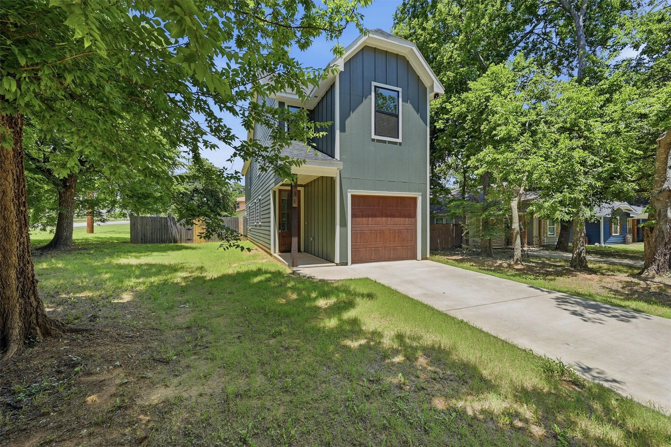 931 W Collins Street Denison TX 75020