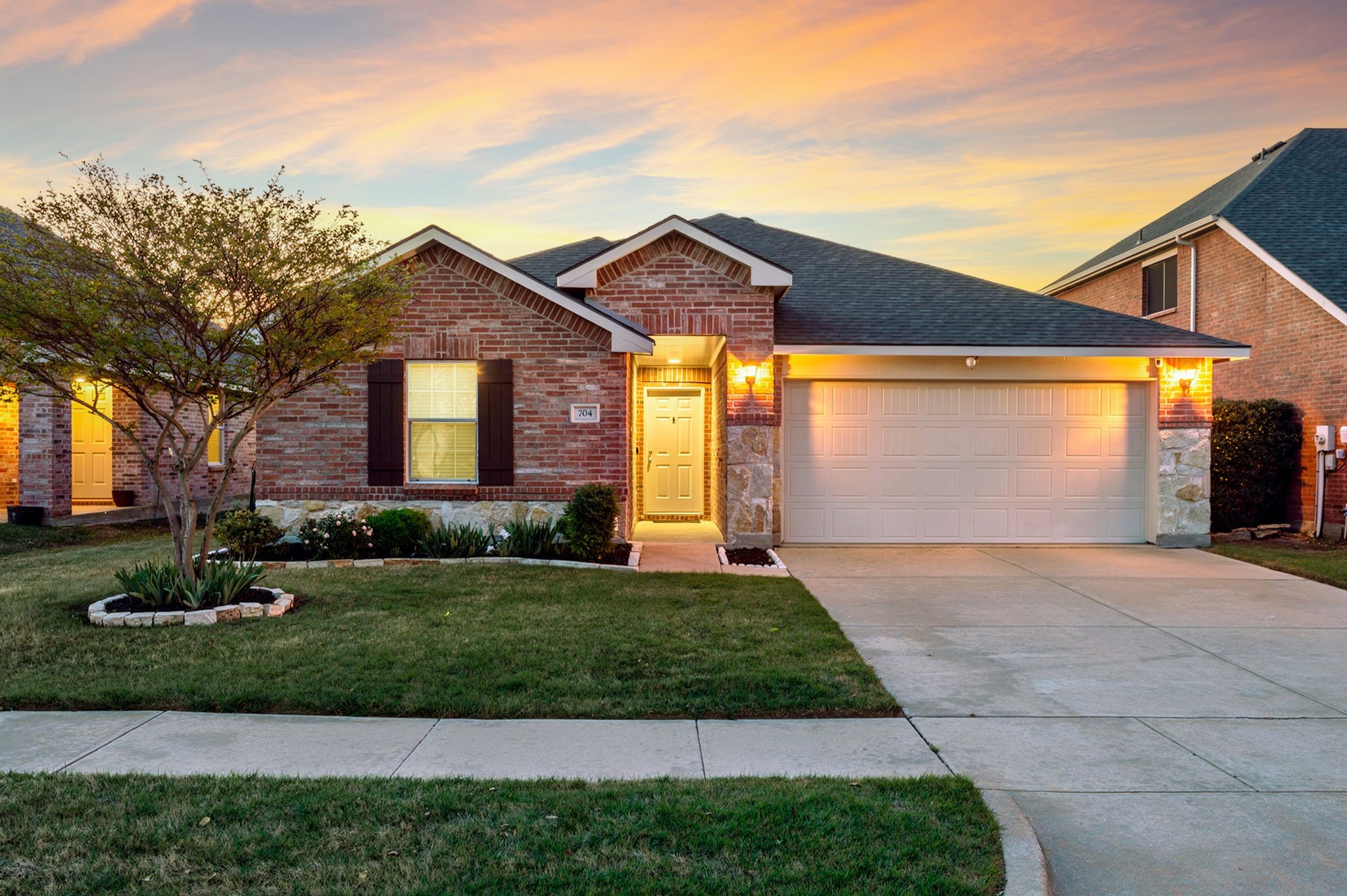 704 Bastrop Drive Arlington TX 76002