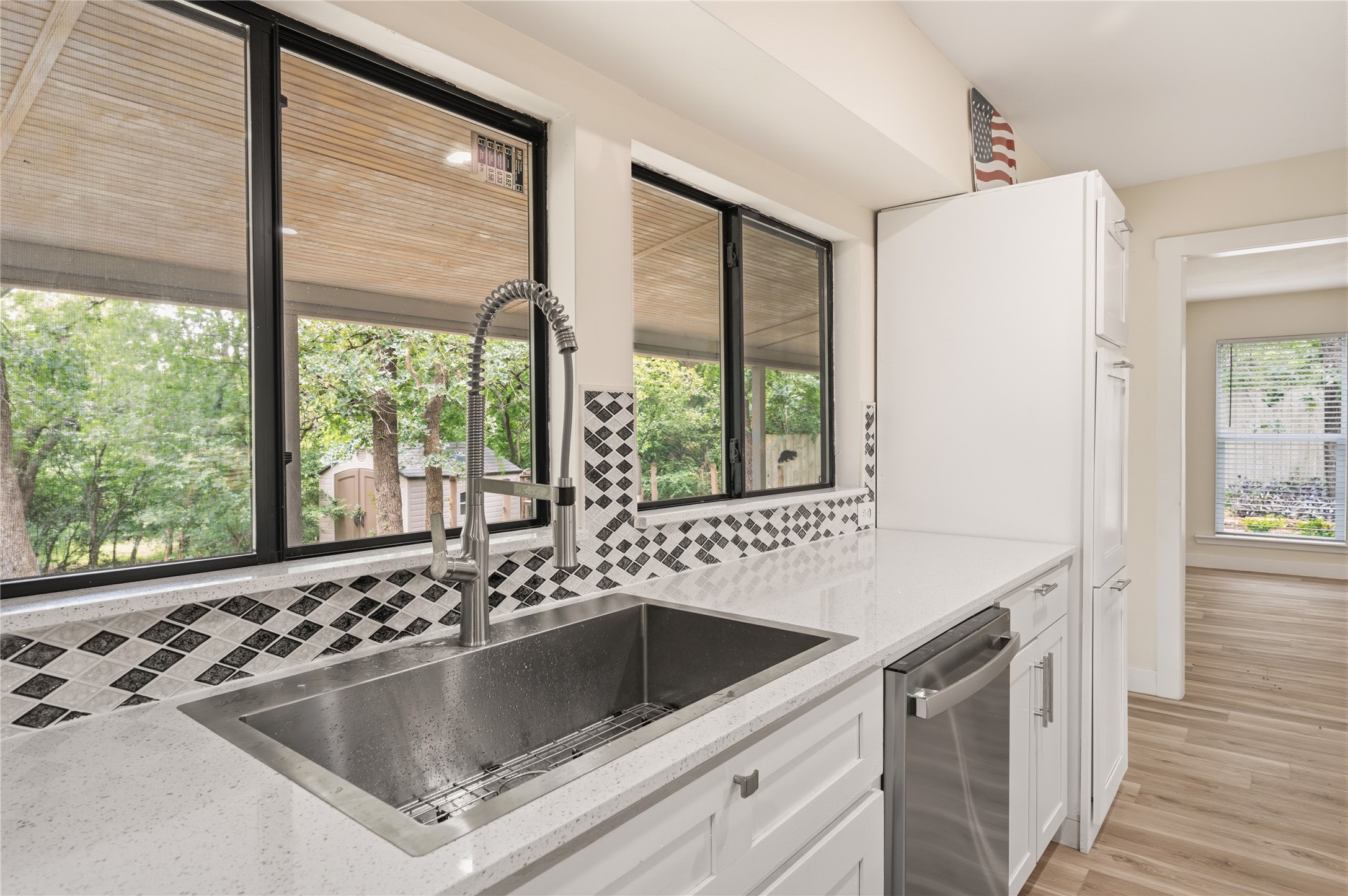 2127 Los Robles Street Grapevine TX 76051