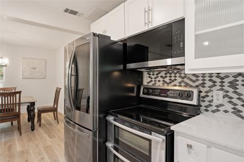 2127 Los Robles Street Grapevine TX 76051
