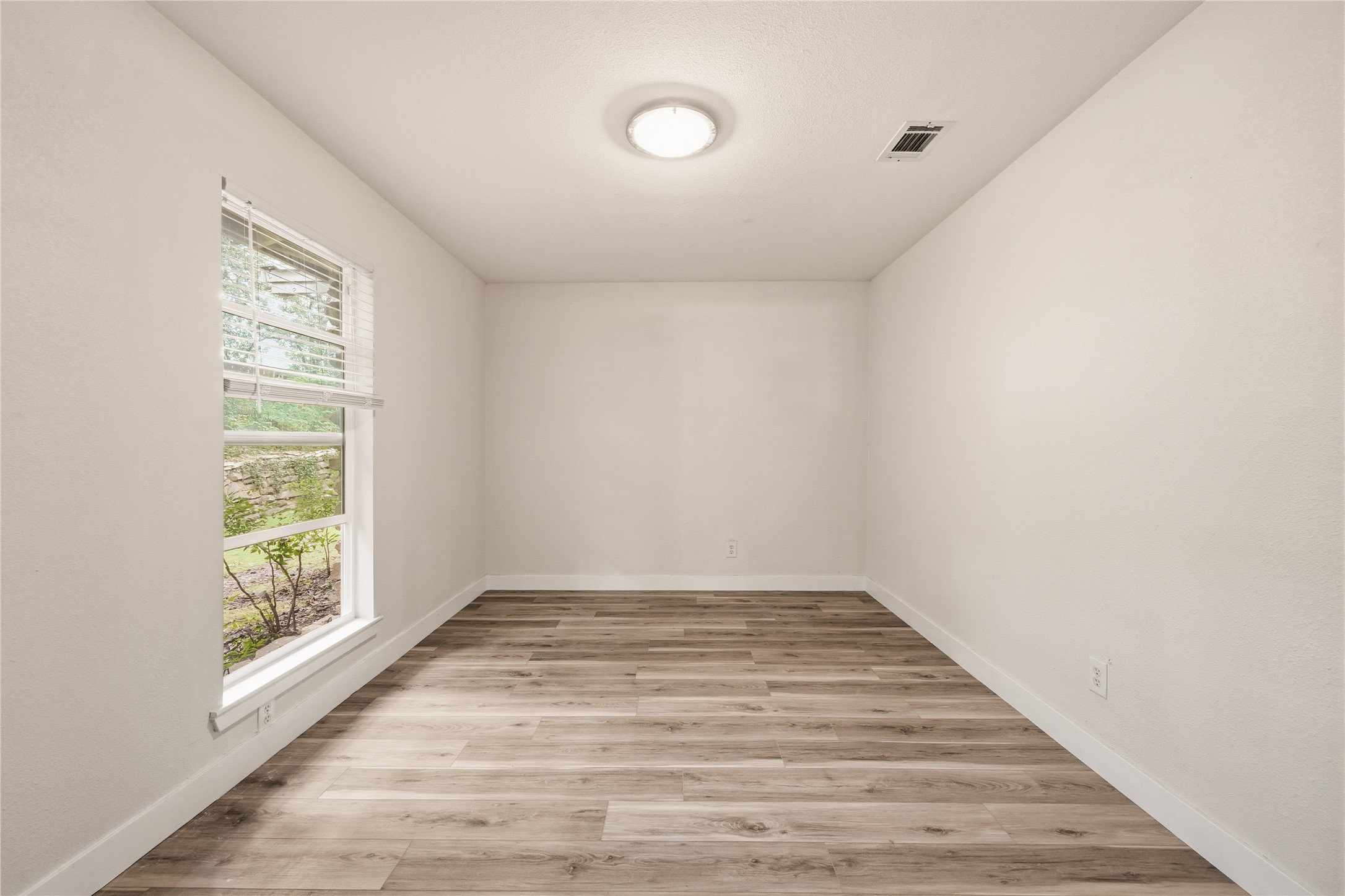 2127 Los Robles Street Grapevine TX 76051