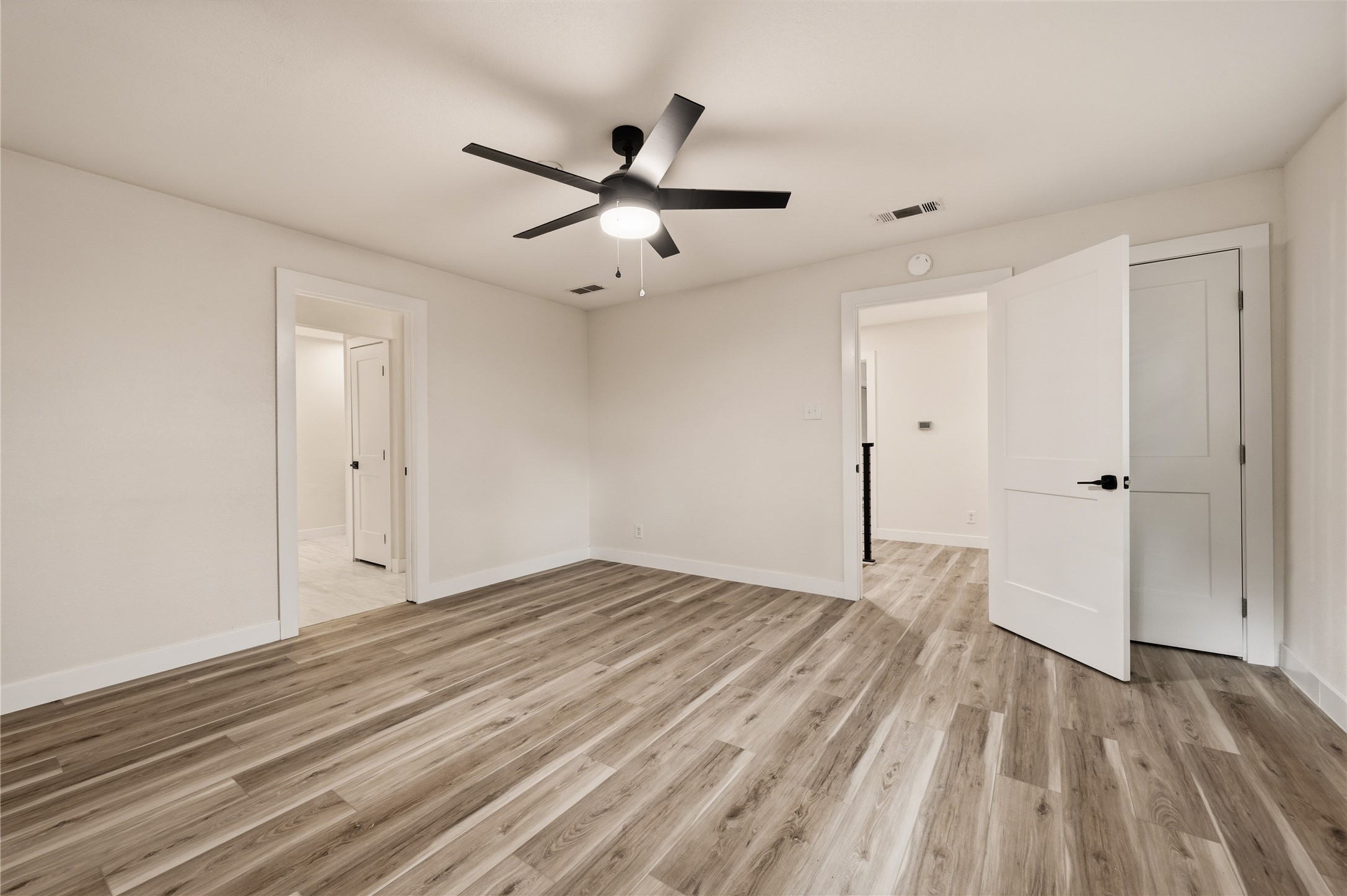 2127 Los Robles Street Grapevine TX 76051