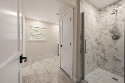 2127 Los Robles Street Grapevine TX 76051