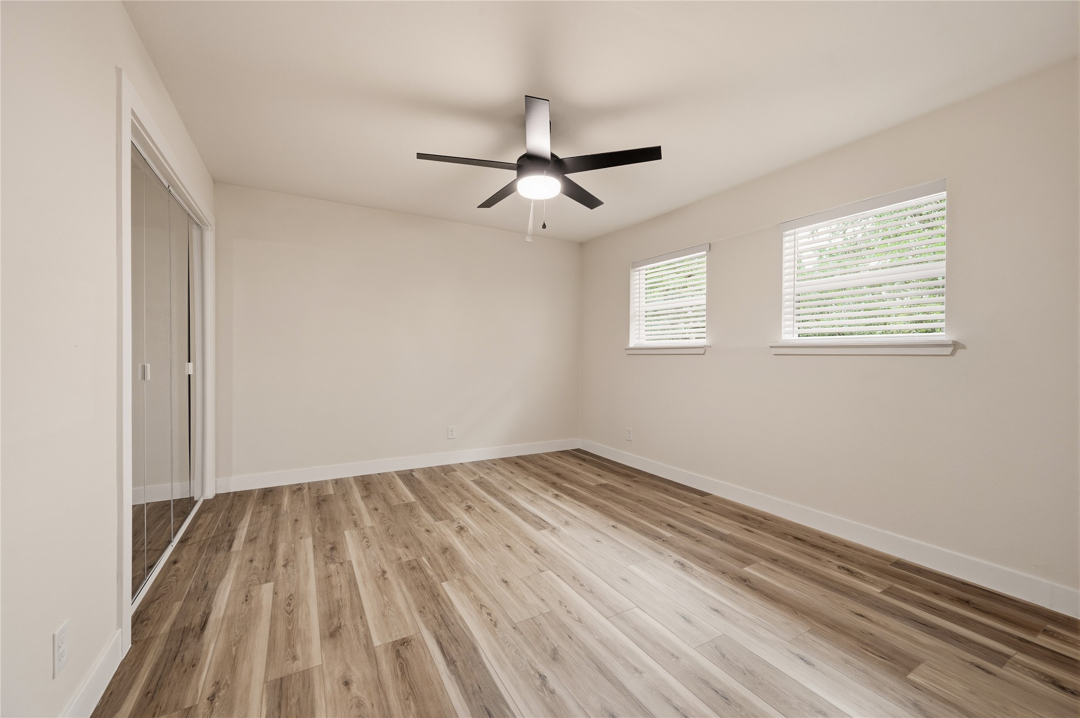 2127 Los Robles Street Grapevine TX 76051