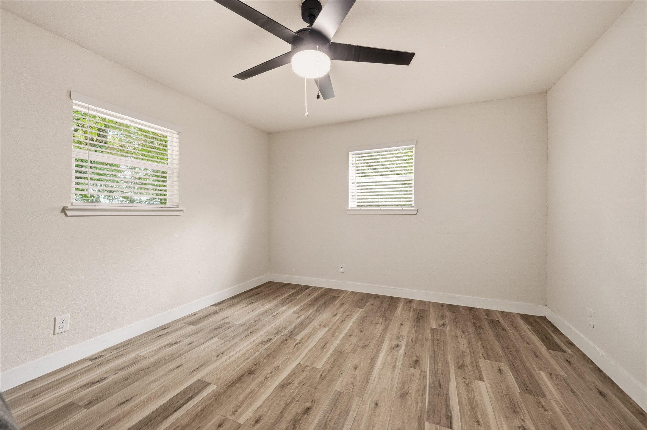 2127 Los Robles Street Grapevine TX 76051