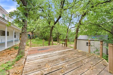 2127 Los Robles Street Grapevine TX 76051