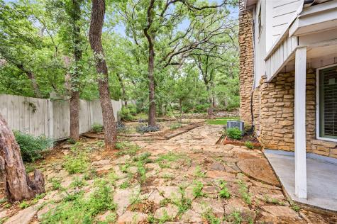 2127 Los Robles Street Grapevine TX 76051