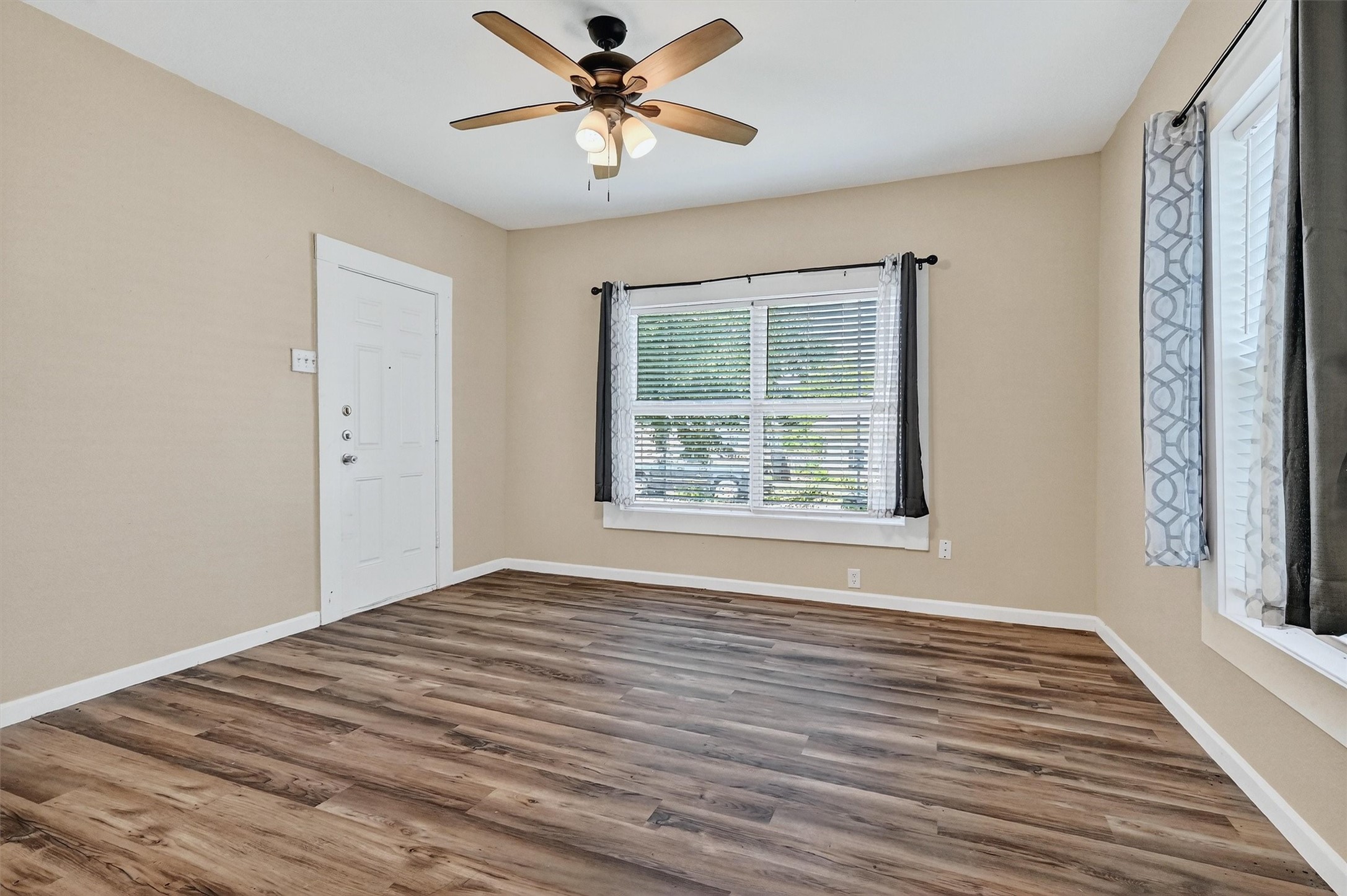 419 S Willow Street Sherman TX 75090