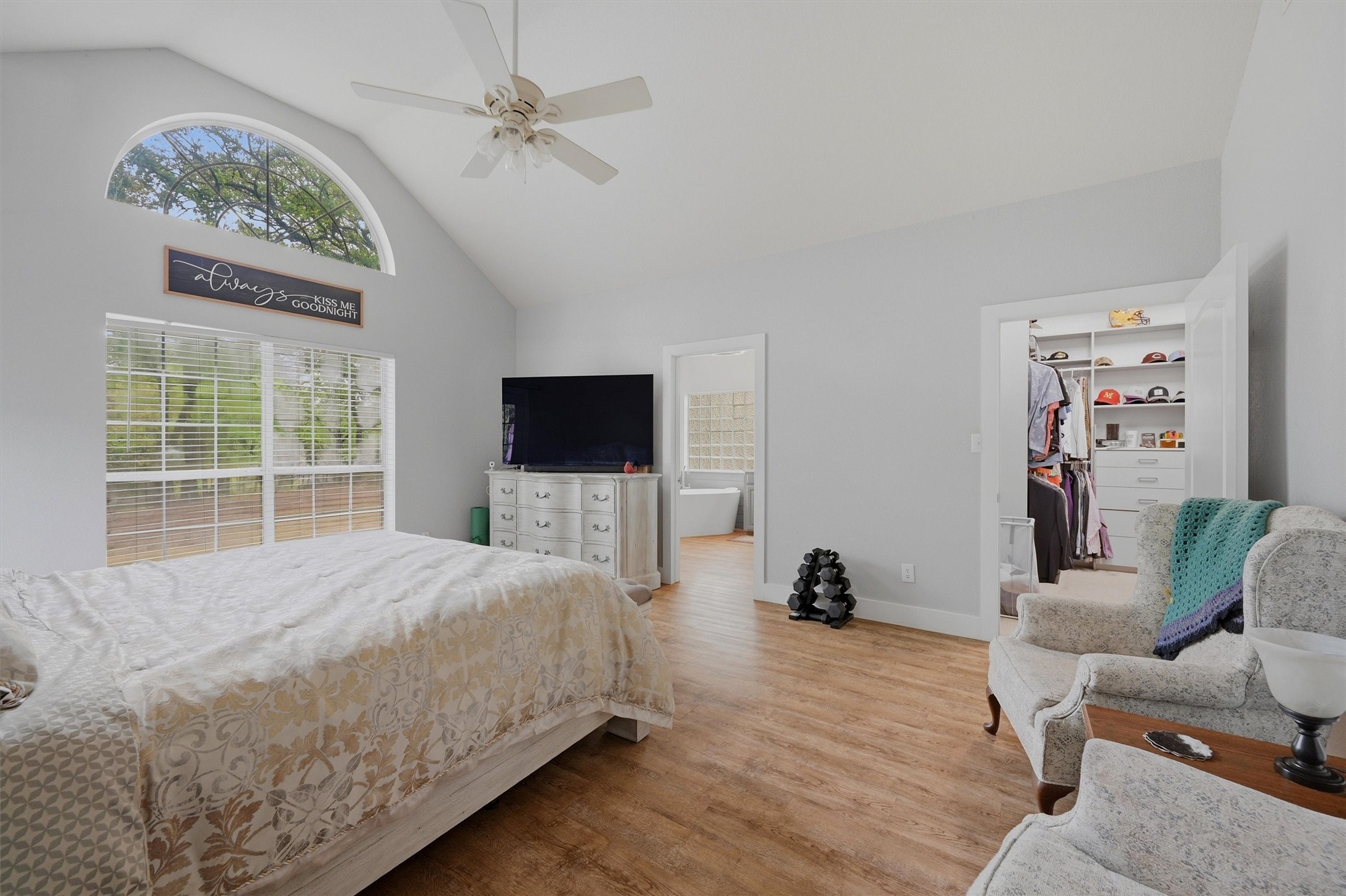 106 Shoshone Drive Lake Kiowa TX 76240