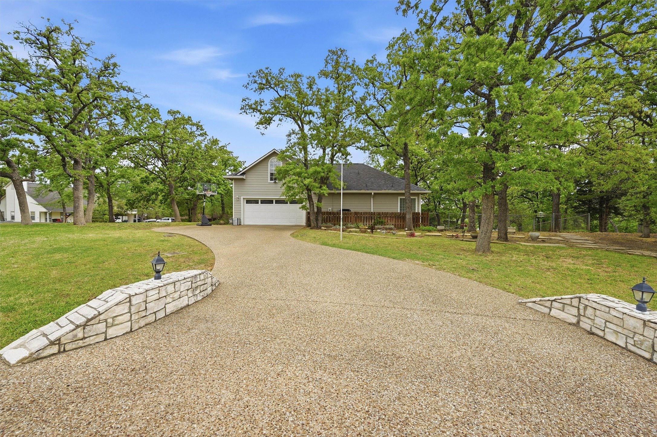 106 Shoshone Drive Lake Kiowa TX 76240