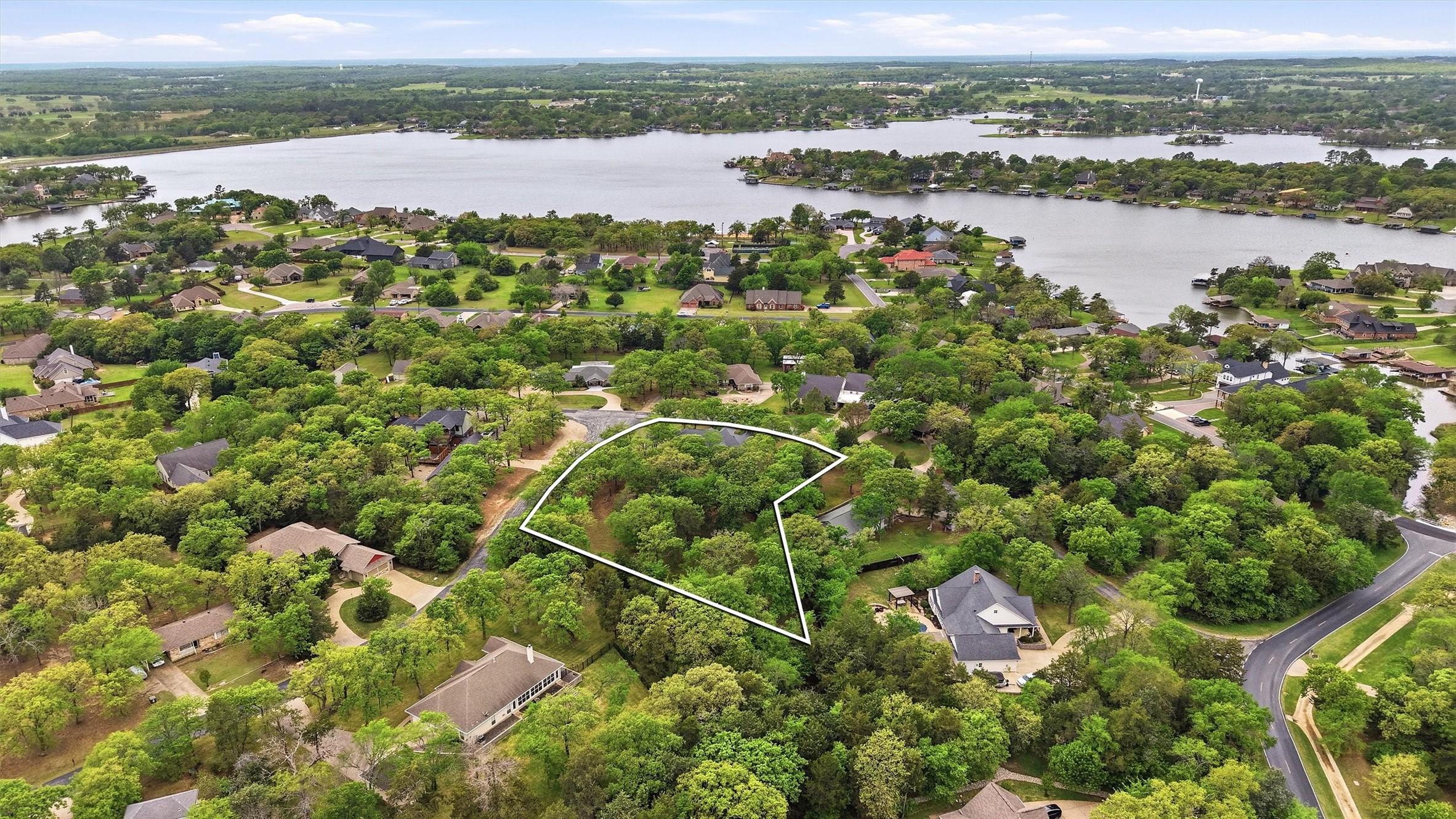 106 Shoshone Drive Lake Kiowa TX 76240