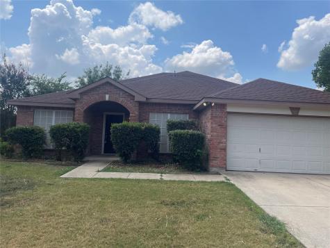 509 Bailey Street Saginaw TX 76179