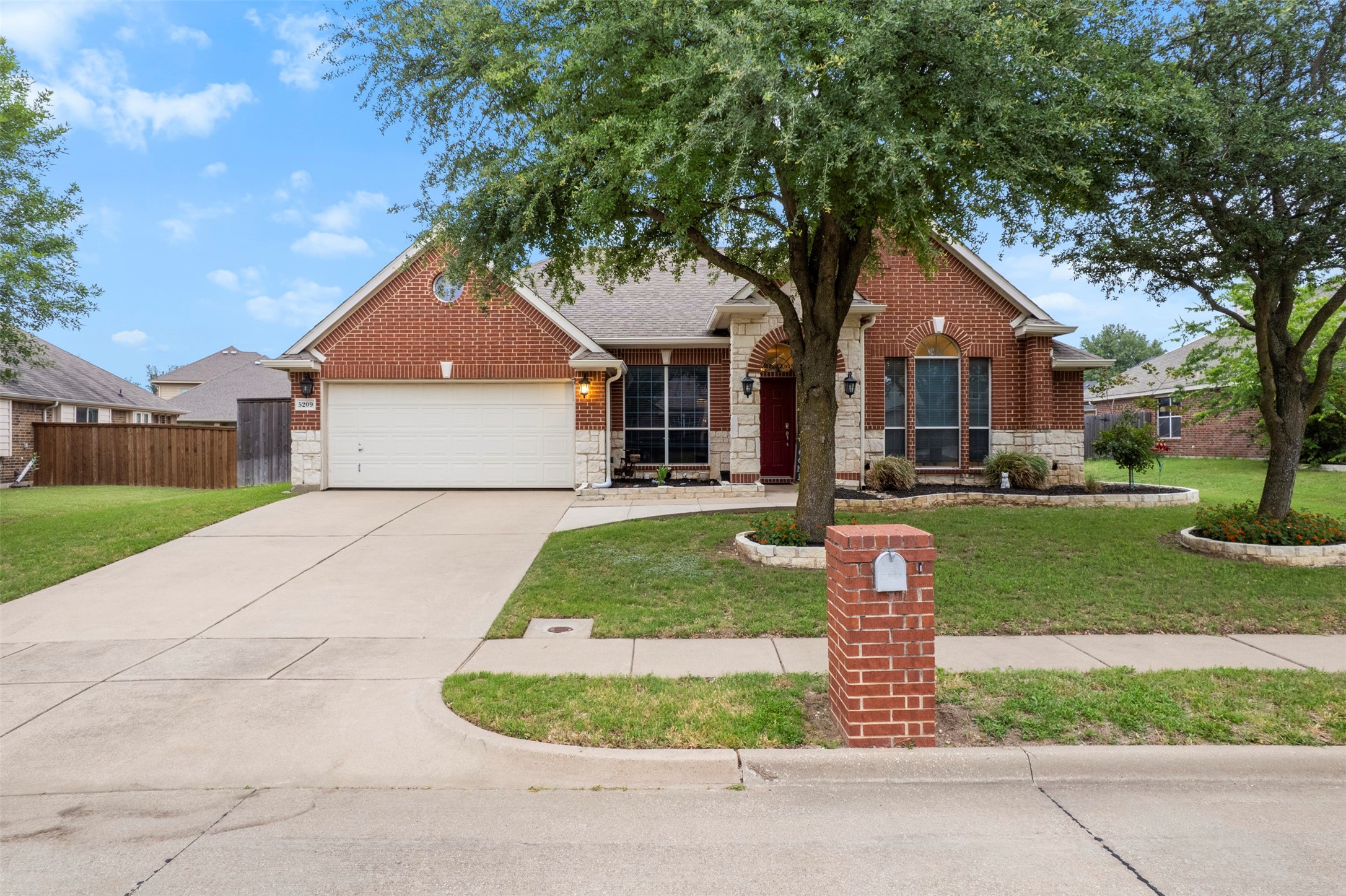 5209 Medallion Court Midlothian TX 76065