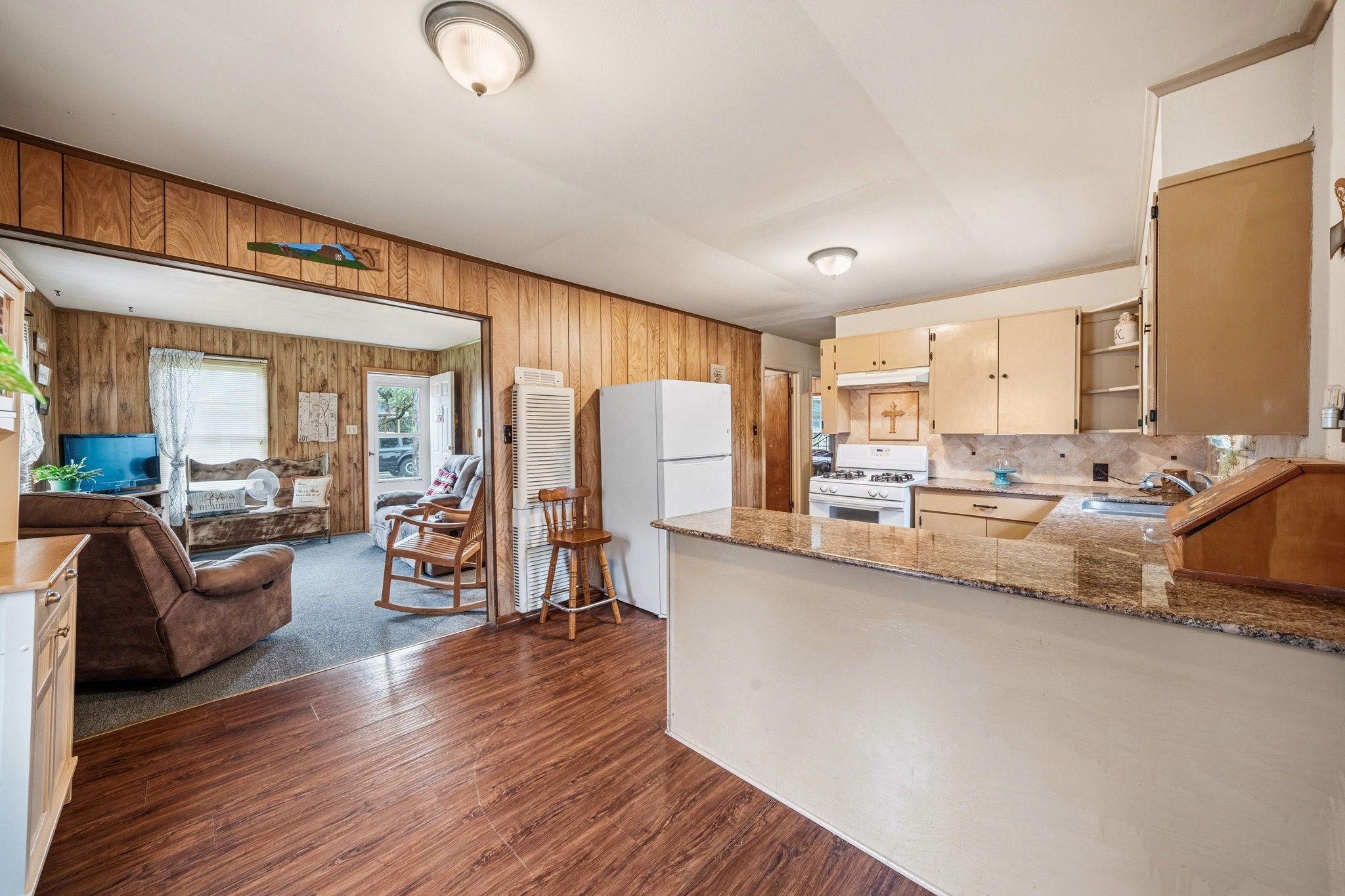 909 S Carlton Street Ennis TX 75119