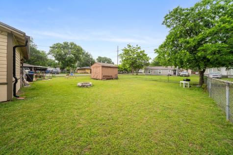 909 S Carlton Street Ennis TX 75119