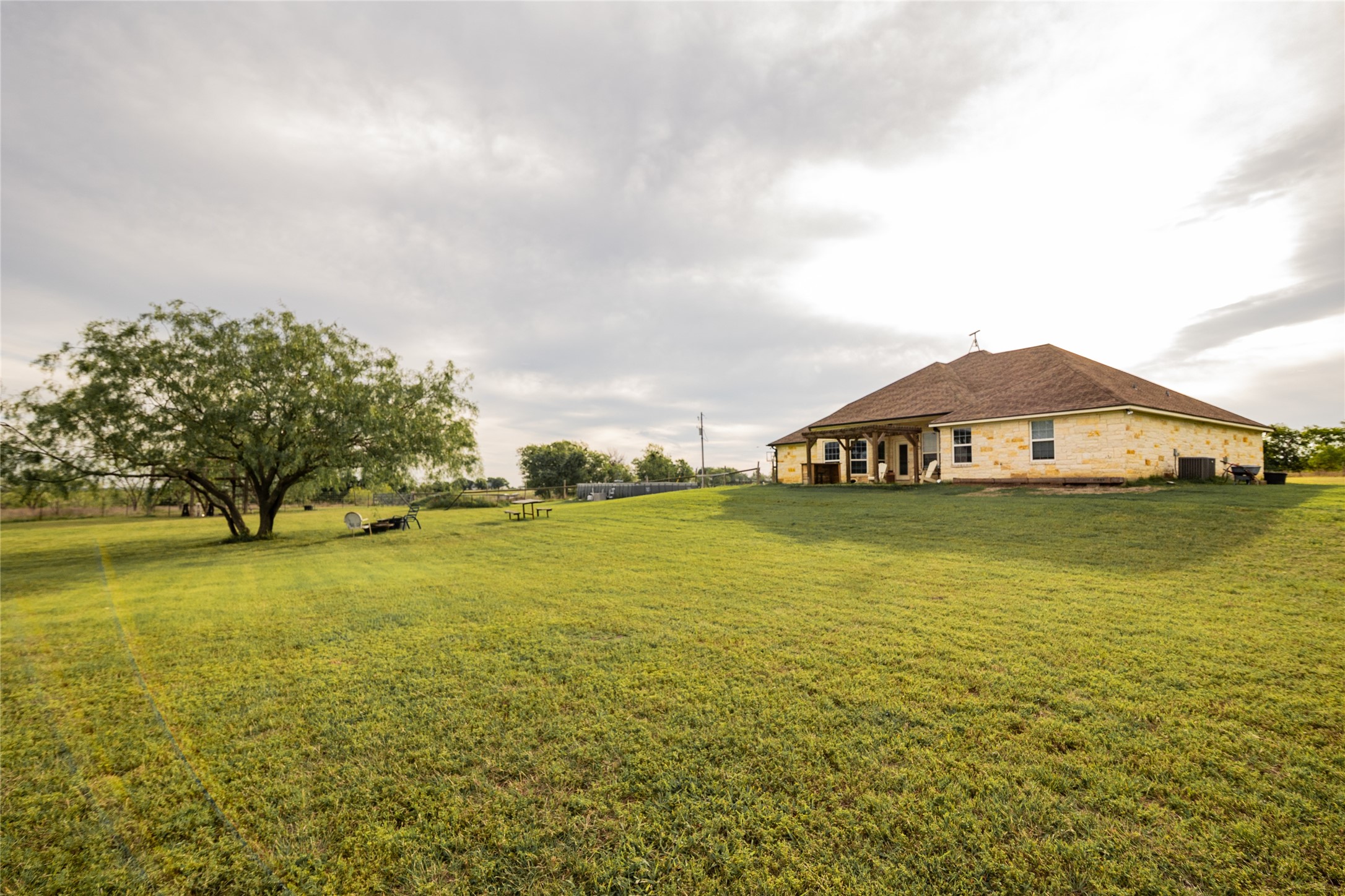 535 Hcr 3350 N Hubbard TX 76648