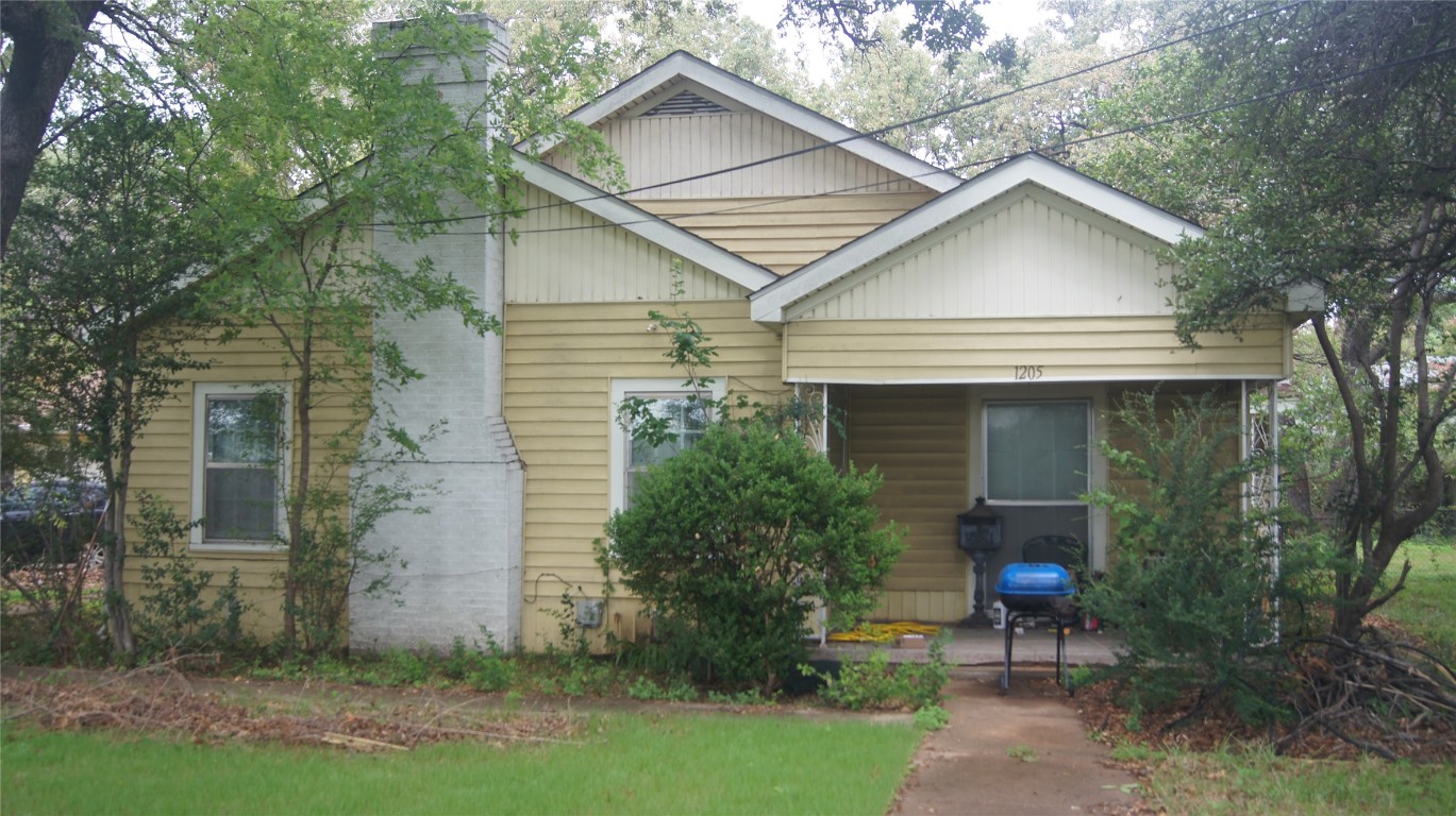 1205 W Sanford Street Arlington TX 76012