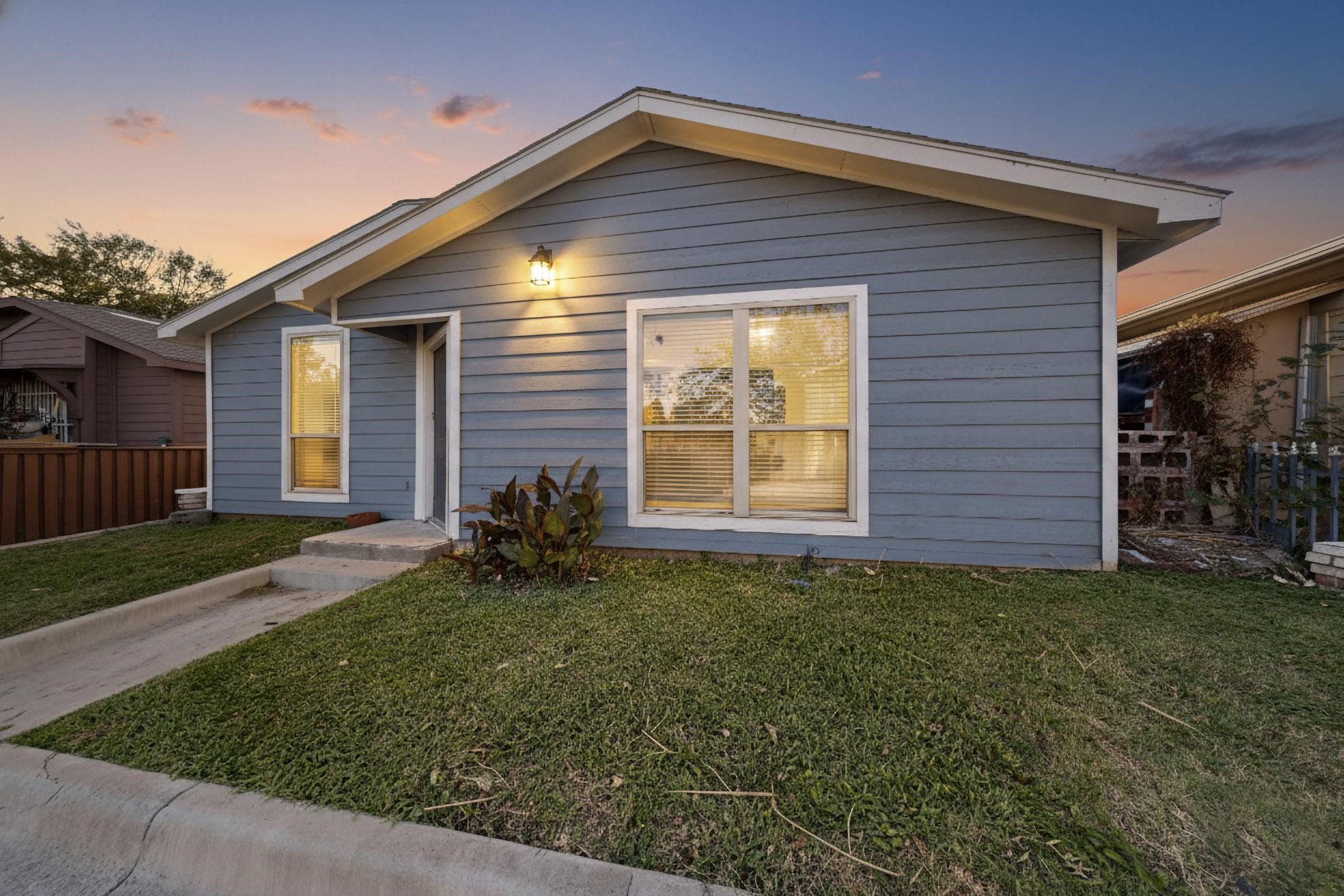 2007 Red Cloud Drive Dallas TX 75217