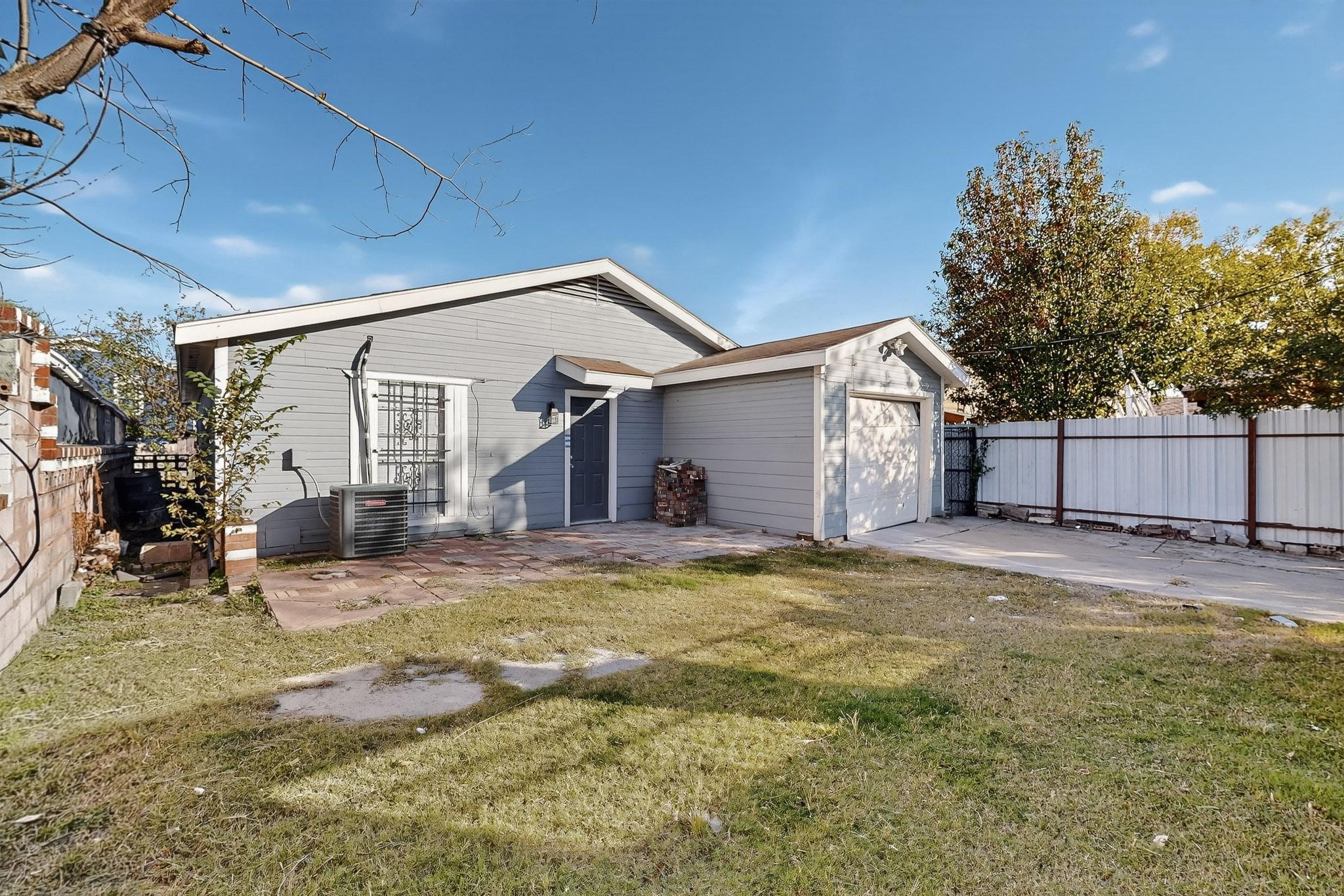 2007 Red Cloud Drive Dallas TX 75217